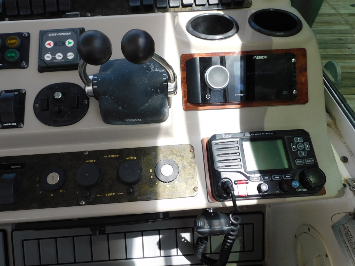 44ft Cruisers Yachts Yacht For Sale 44ft Cruisers Yachts Yacht For Sale