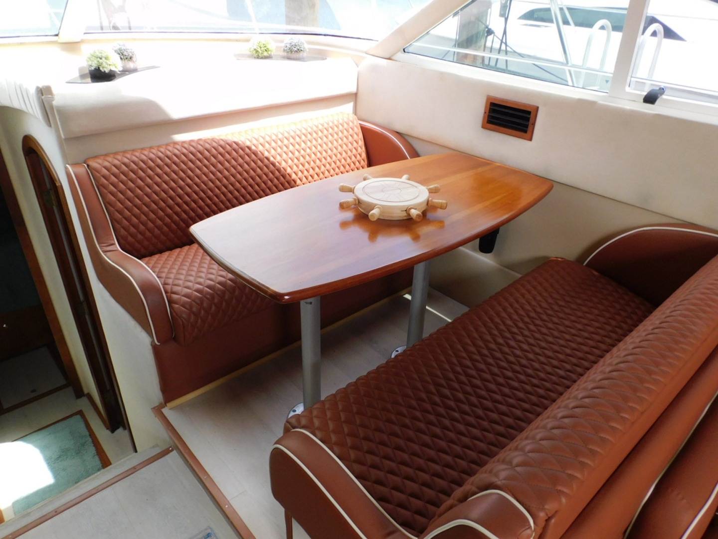 44ft Cruisers Yachts Yacht For Sale 44ft Cruisers Yachts Yacht For Sale