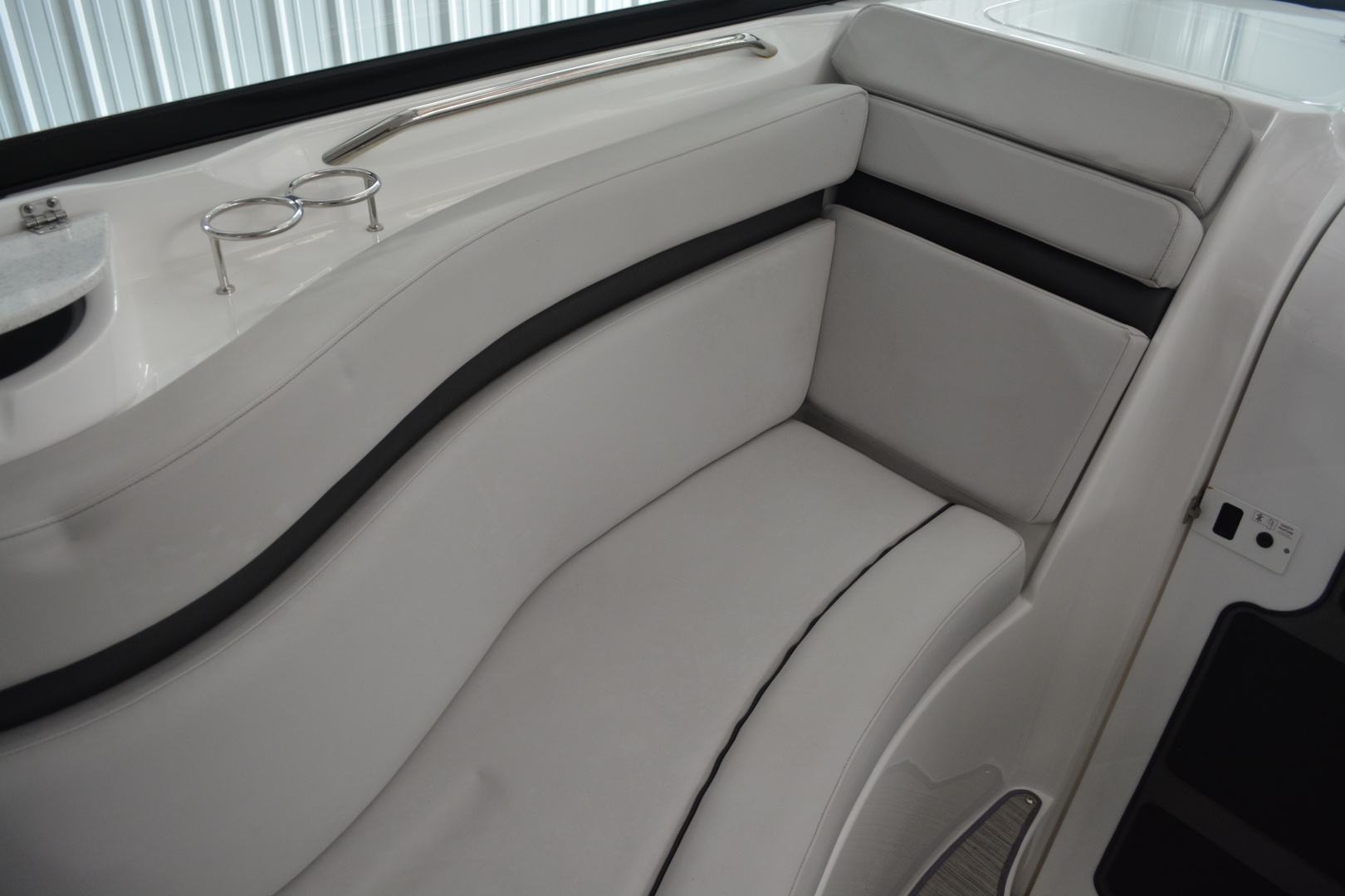 32ft Rinker Yacht For Sale