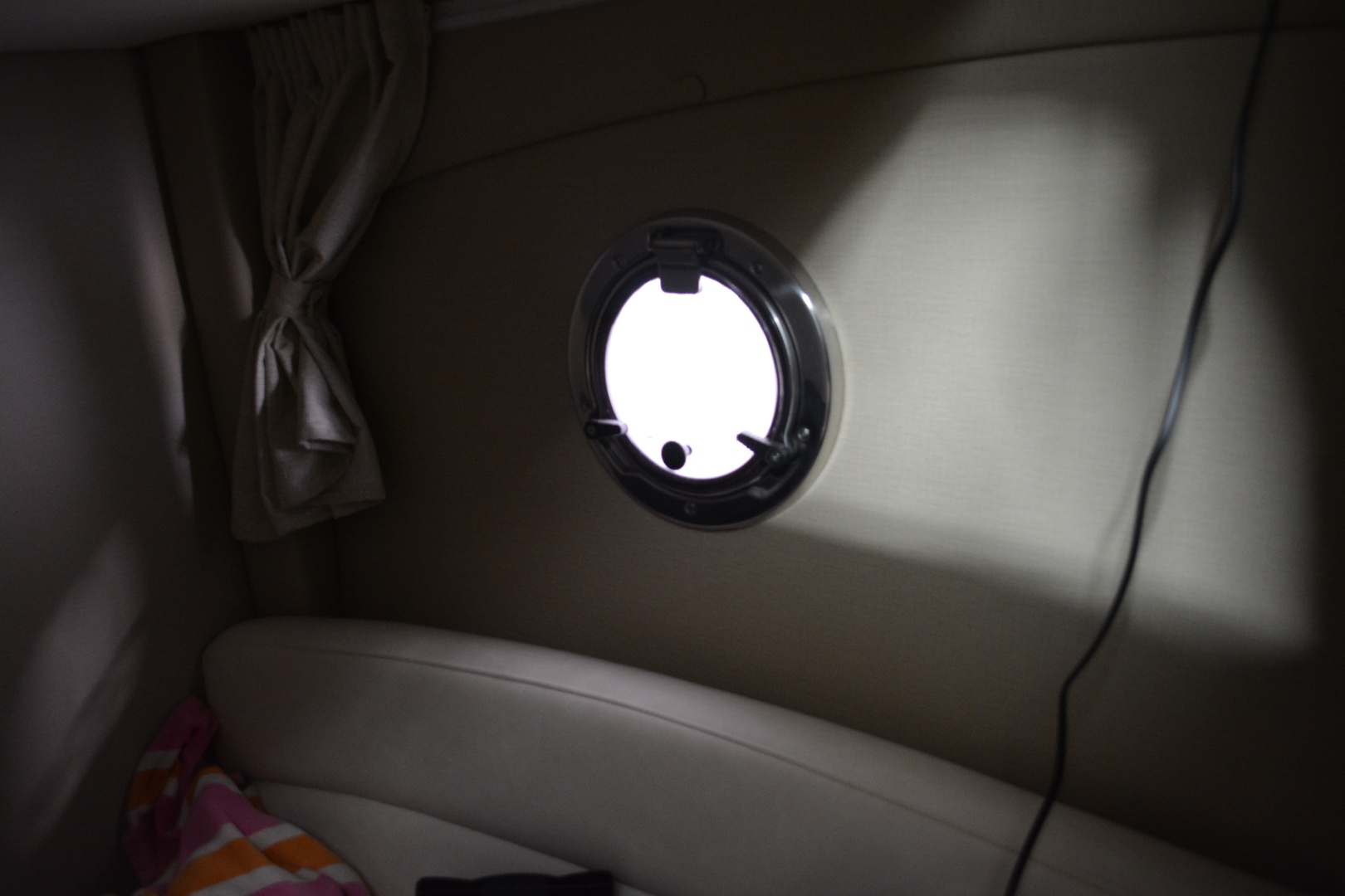 32ft Rinker Yacht For Sale