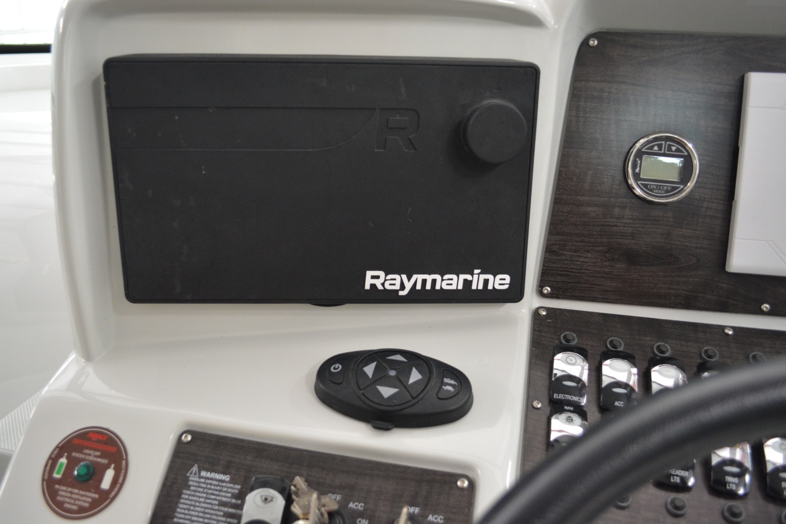 32ft Rinker Yacht For Sale
