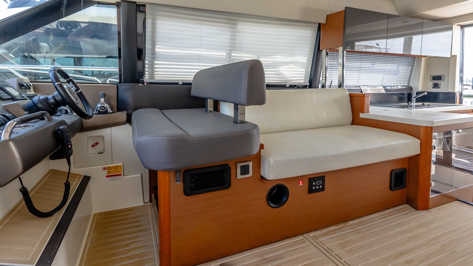 2015 Prestige 450S