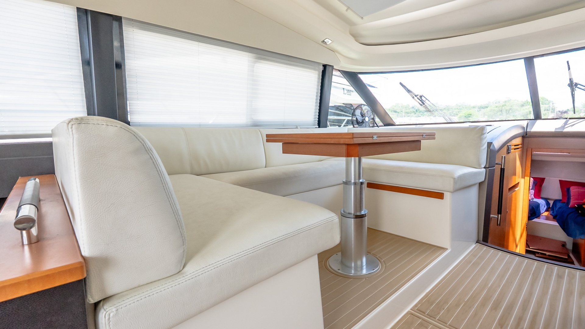 2015 Prestige 450S