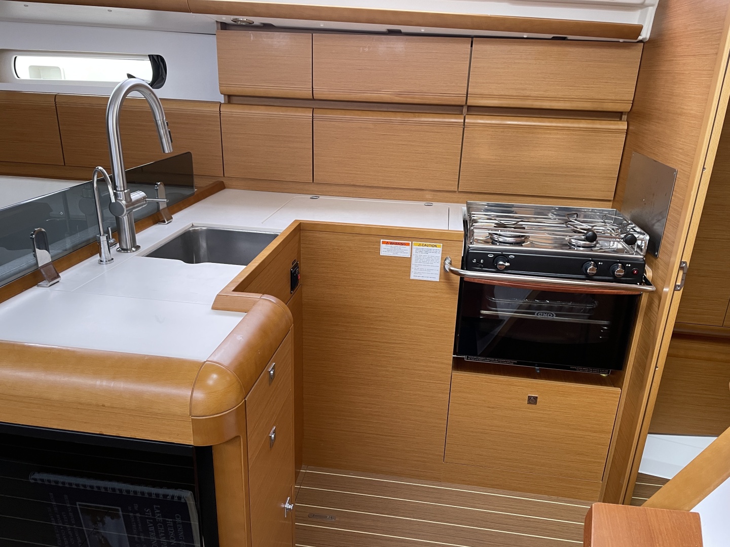 VALEO 40ft Jeanneau Yacht For Sale