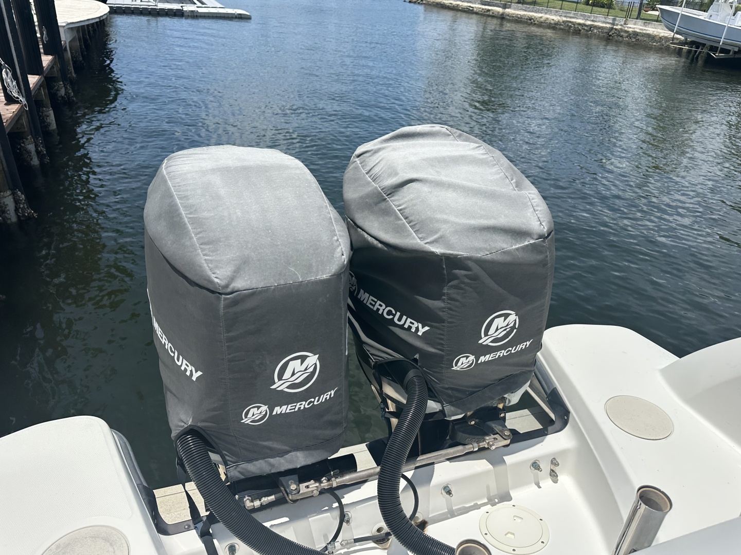 27ft Boston Whaler Yacht For Sale
