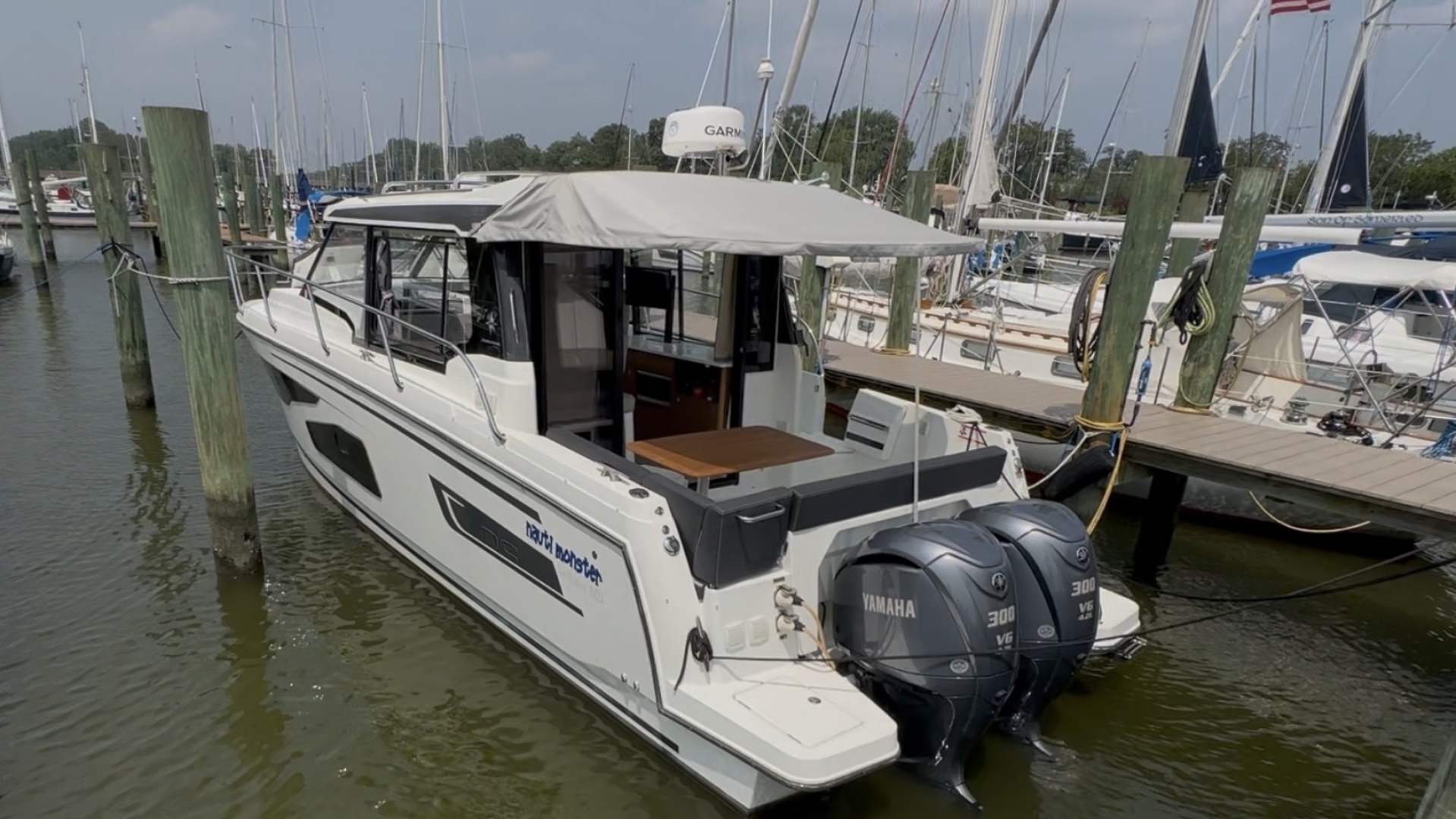 Jeanneau NC1095 Yacht For Sale