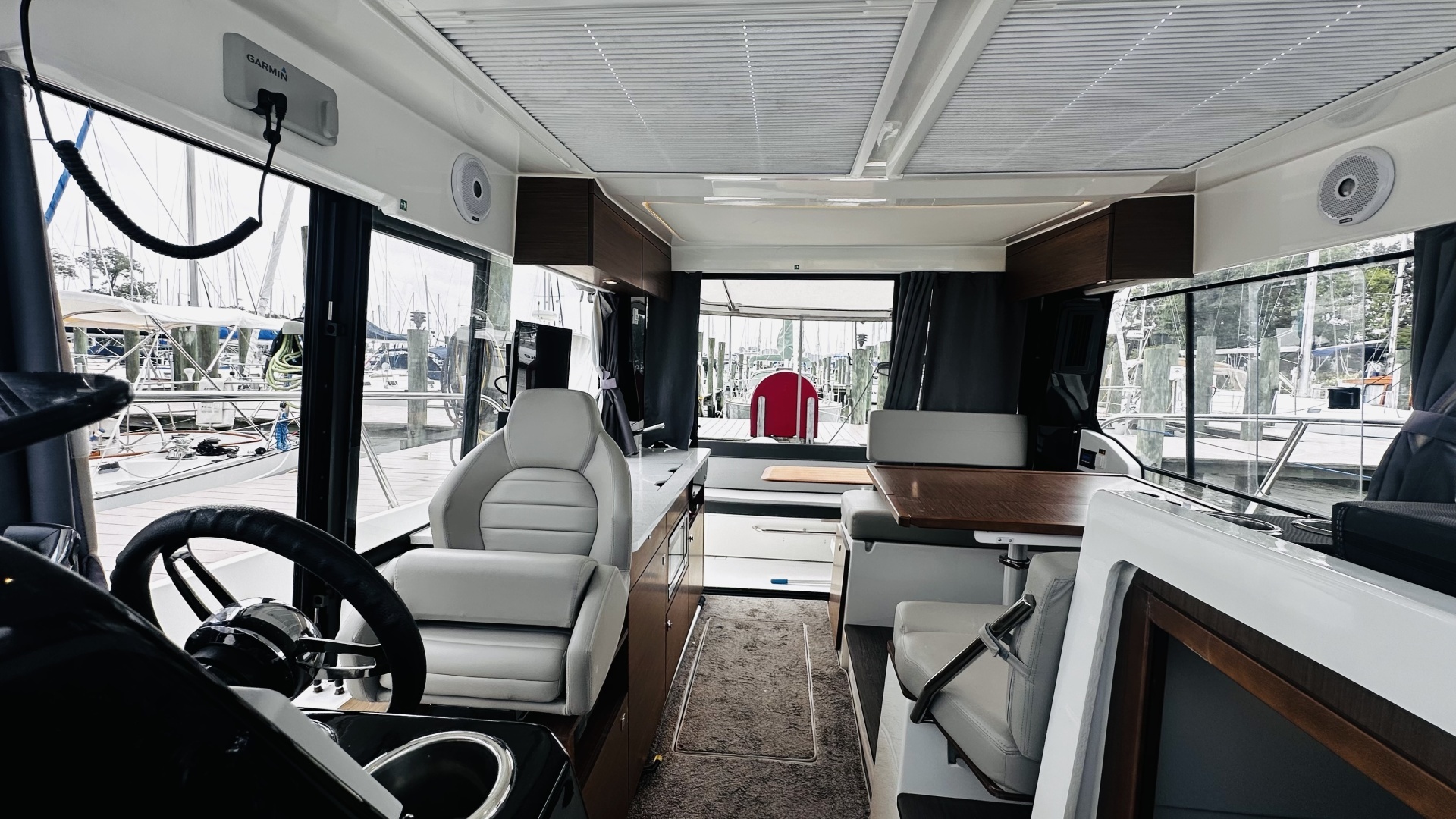 Jeanneau NC1095 Yacht For Sale