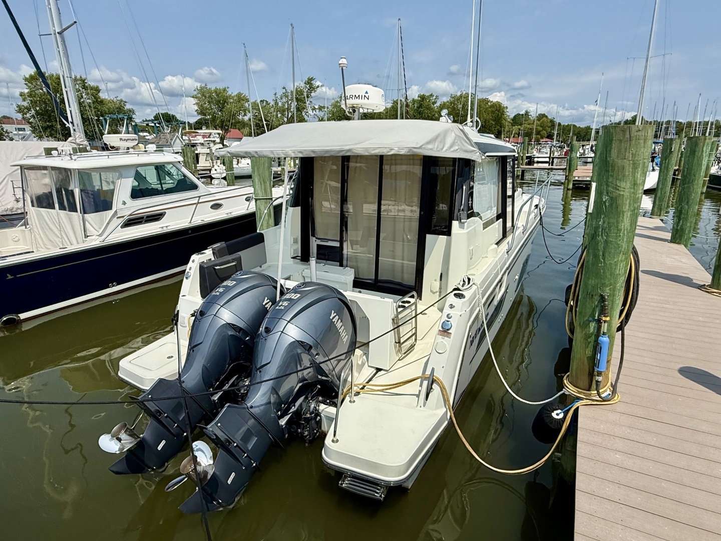 Jeanneau NC1095 Yacht For Sale
