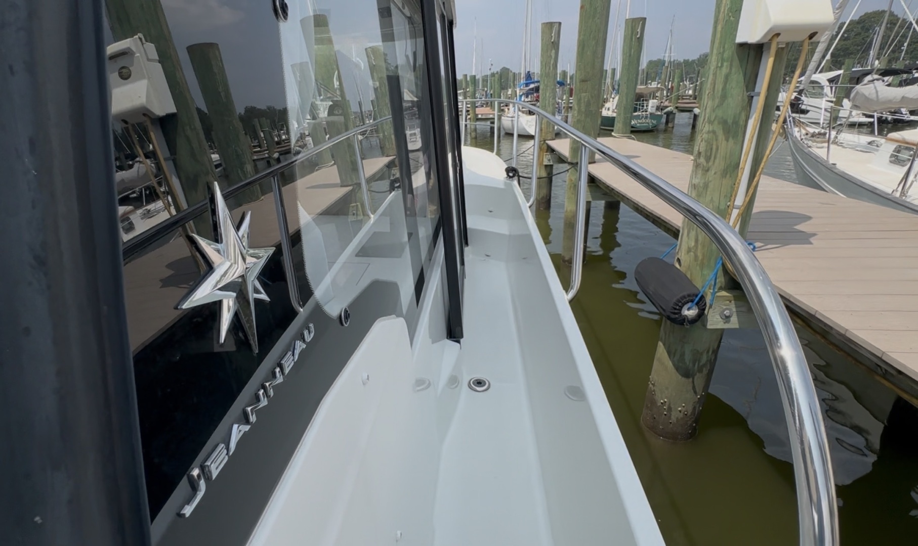 Jeanneau NC1095 Yacht For Sale