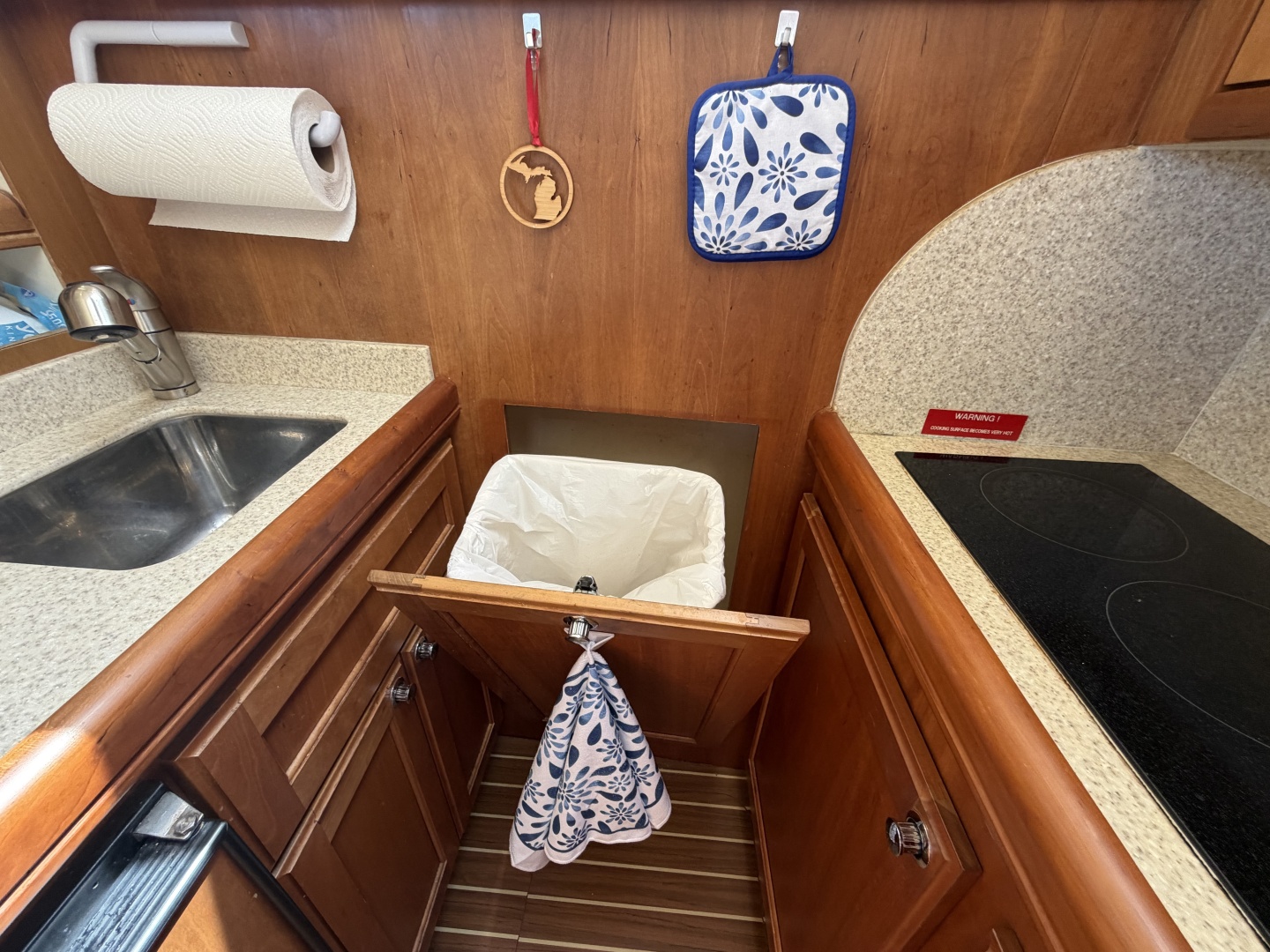 2006 Mainship 34 Trawler