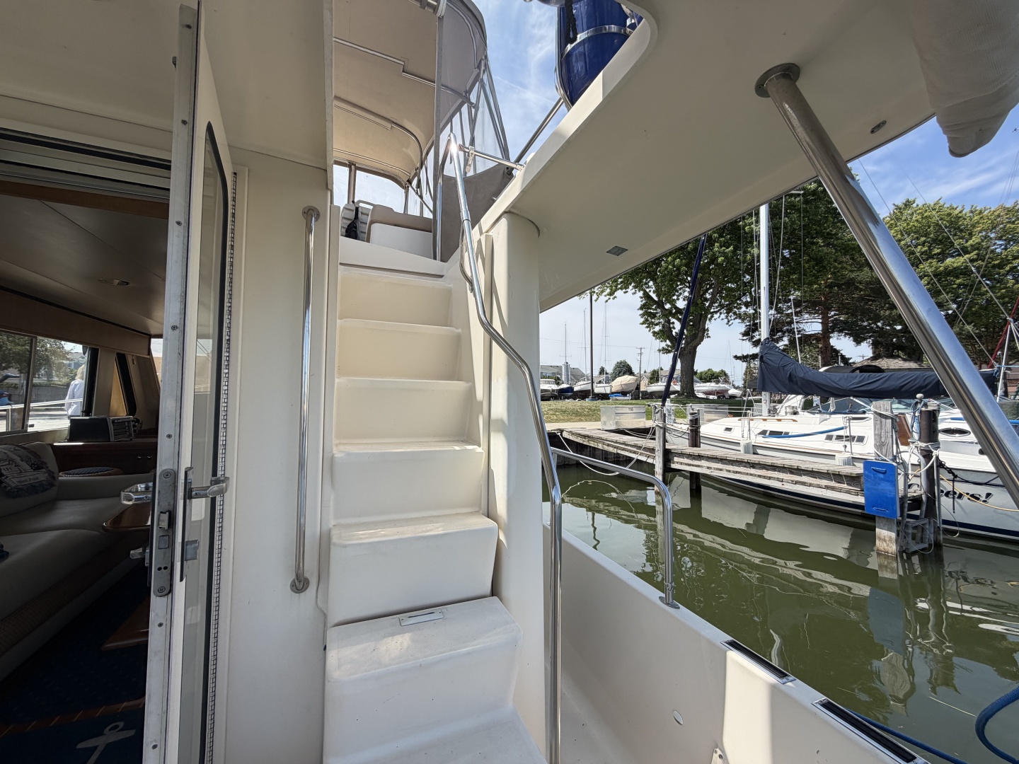 FIDELITY 34ft Mainship Yacht For Sale