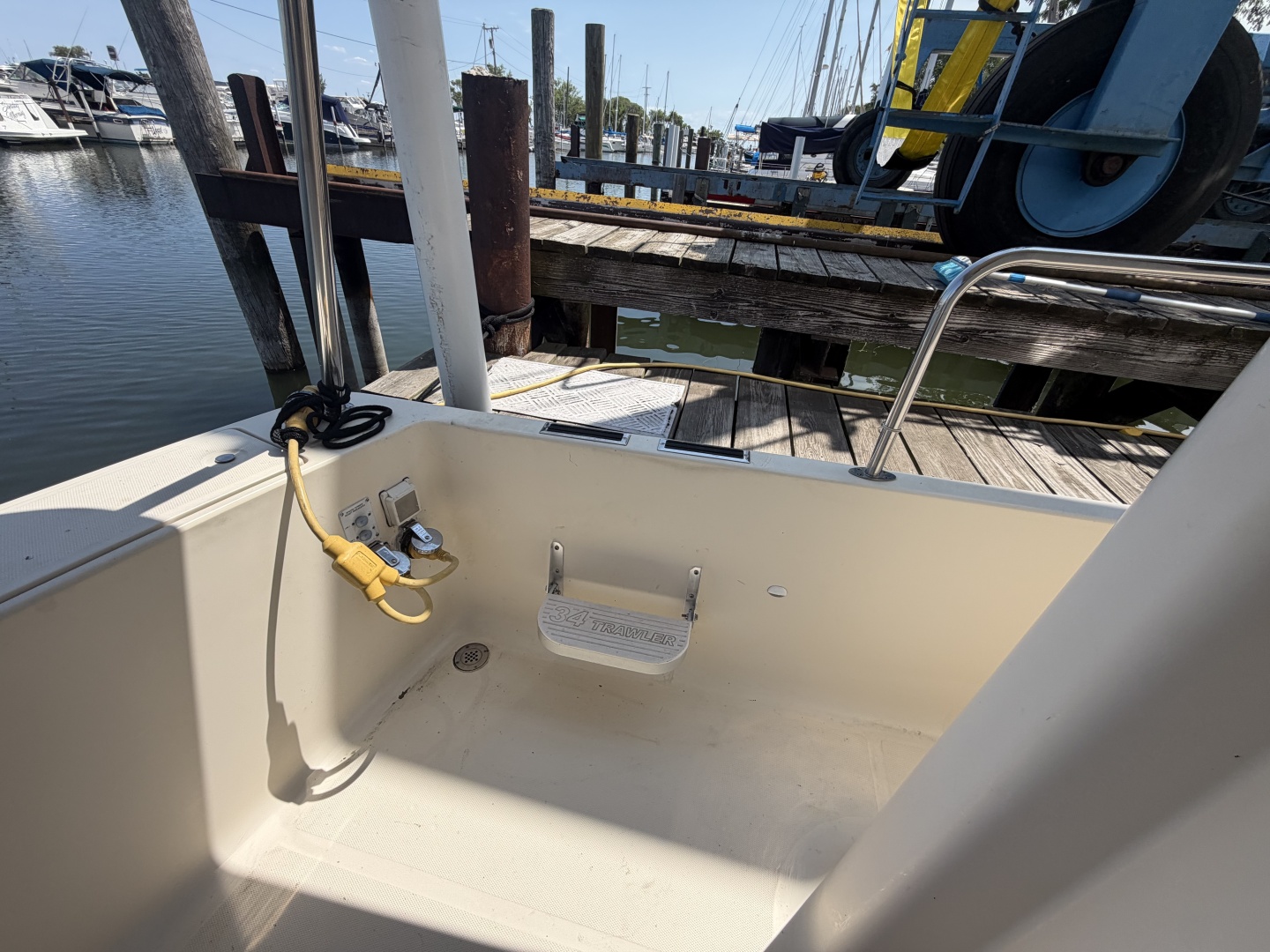 FIDELITY 34ft Mainship Yacht For Sale