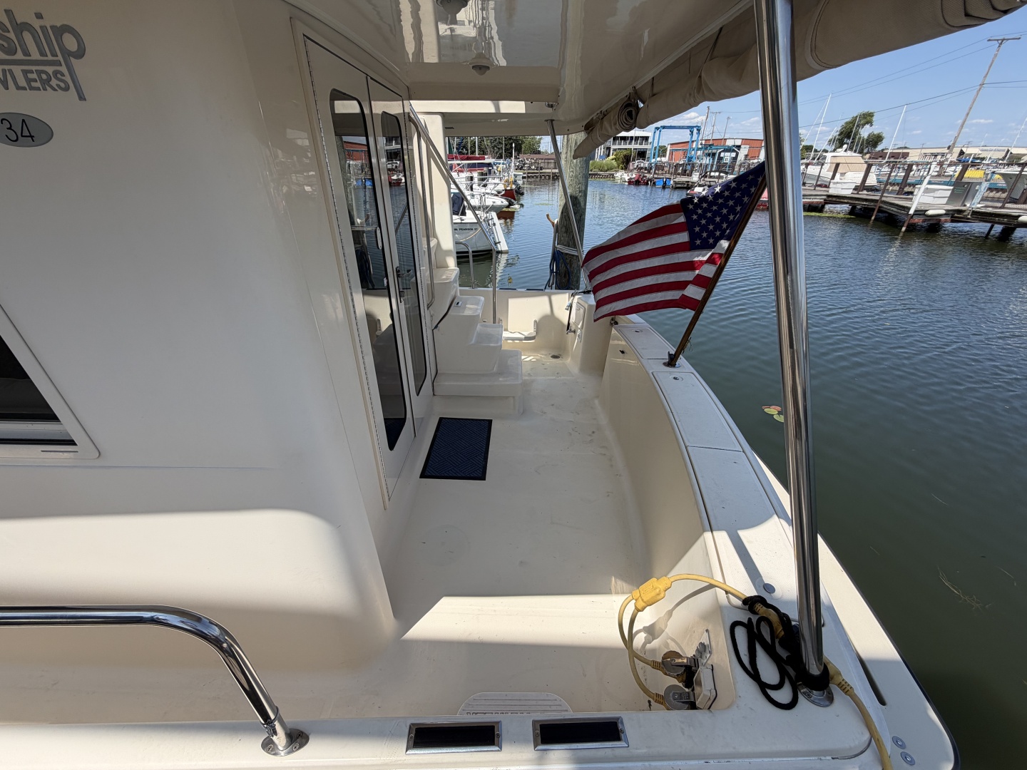 2006 Mainship 34 Trawler