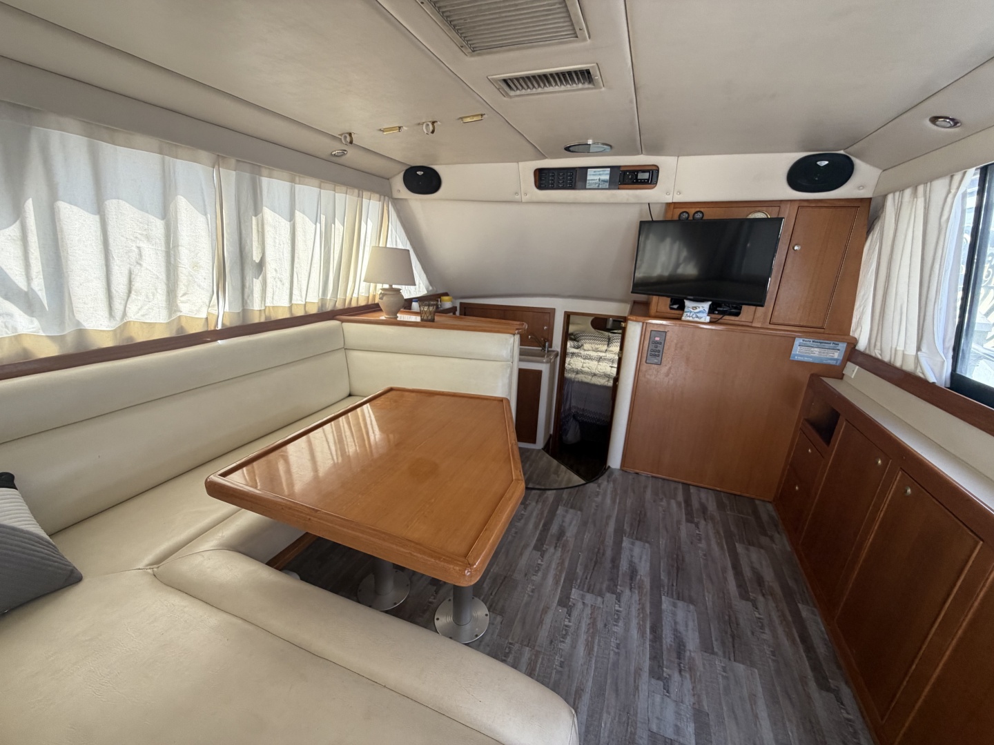 Smart Move 34ft Riviera Yacht For Sale Smart Move 34ft Riviera Yacht For Sale