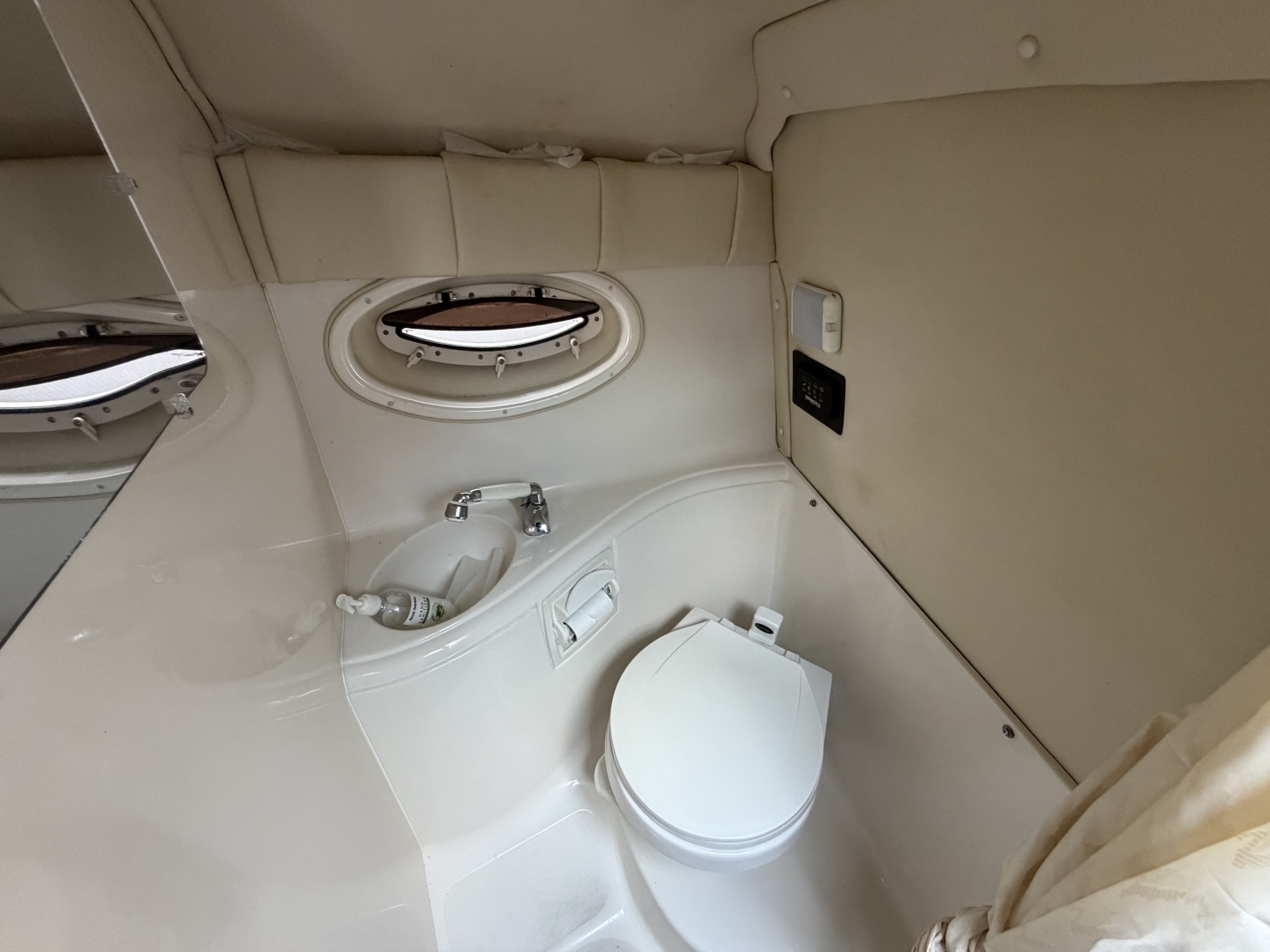 PURA VIDA 29ft Monterey Yacht For Sale PURA VIDA 29ft Monterey Yacht For Sale