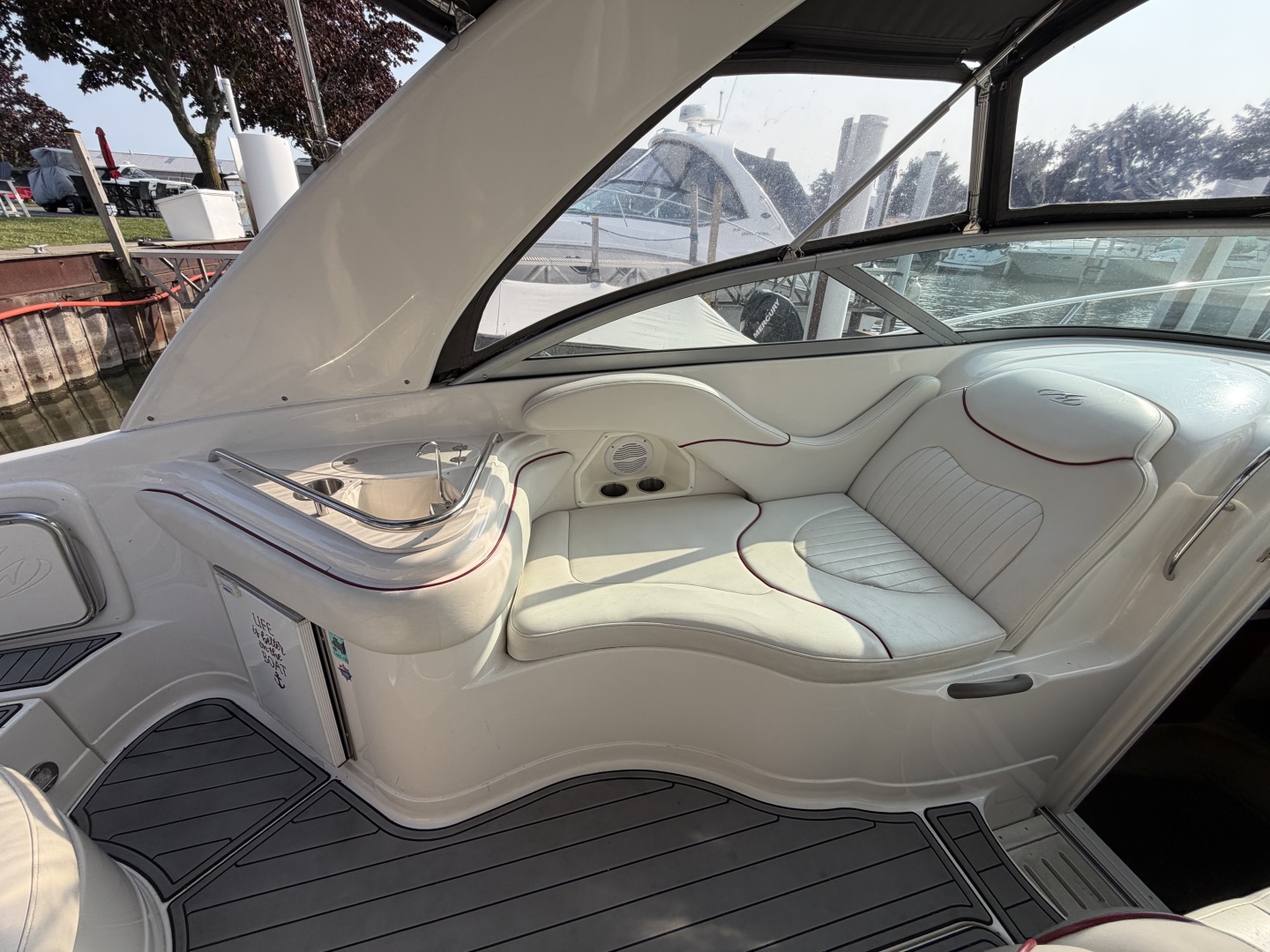 PURA VIDA 29ft Monterey Yacht For Sale PURA VIDA 29ft Monterey Yacht For Sale