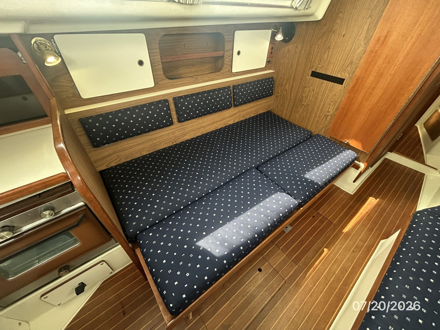 Lucky Dog 35ft Pearson Yacht For Sale
