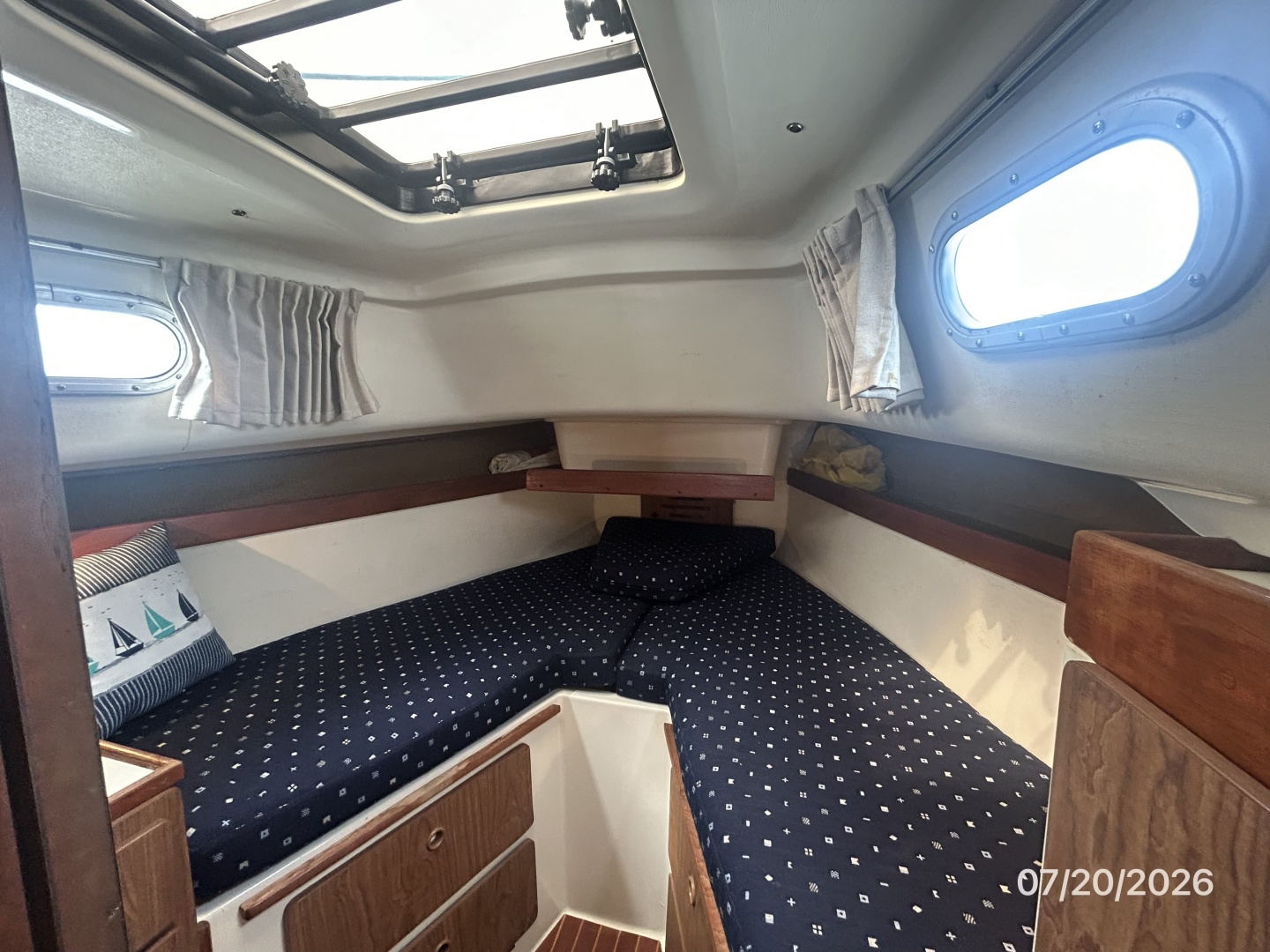 Lucky Dog 35ft Pearson Yacht For Sale