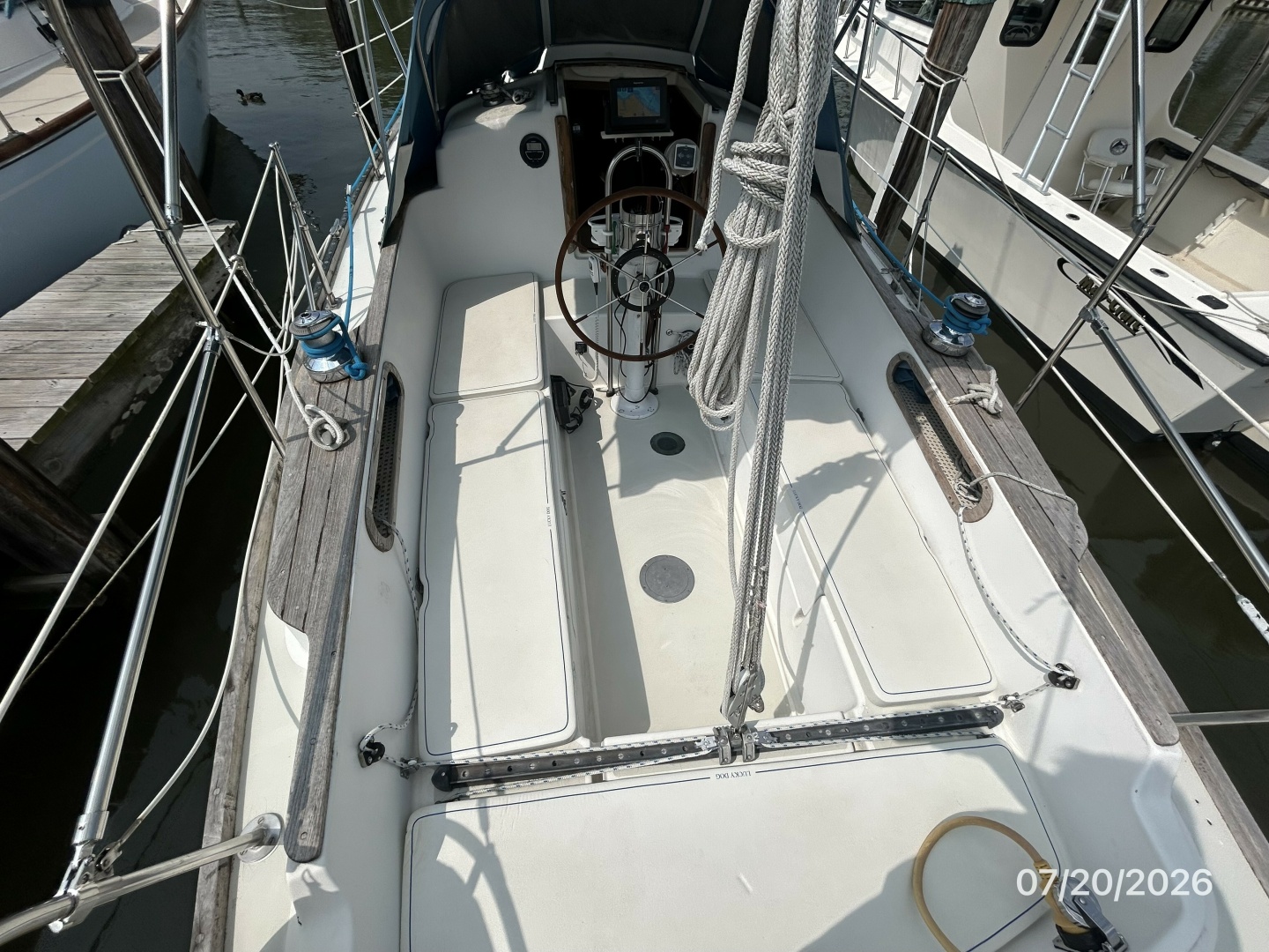 Lucky Dog 35ft Pearson Yacht For Sale
