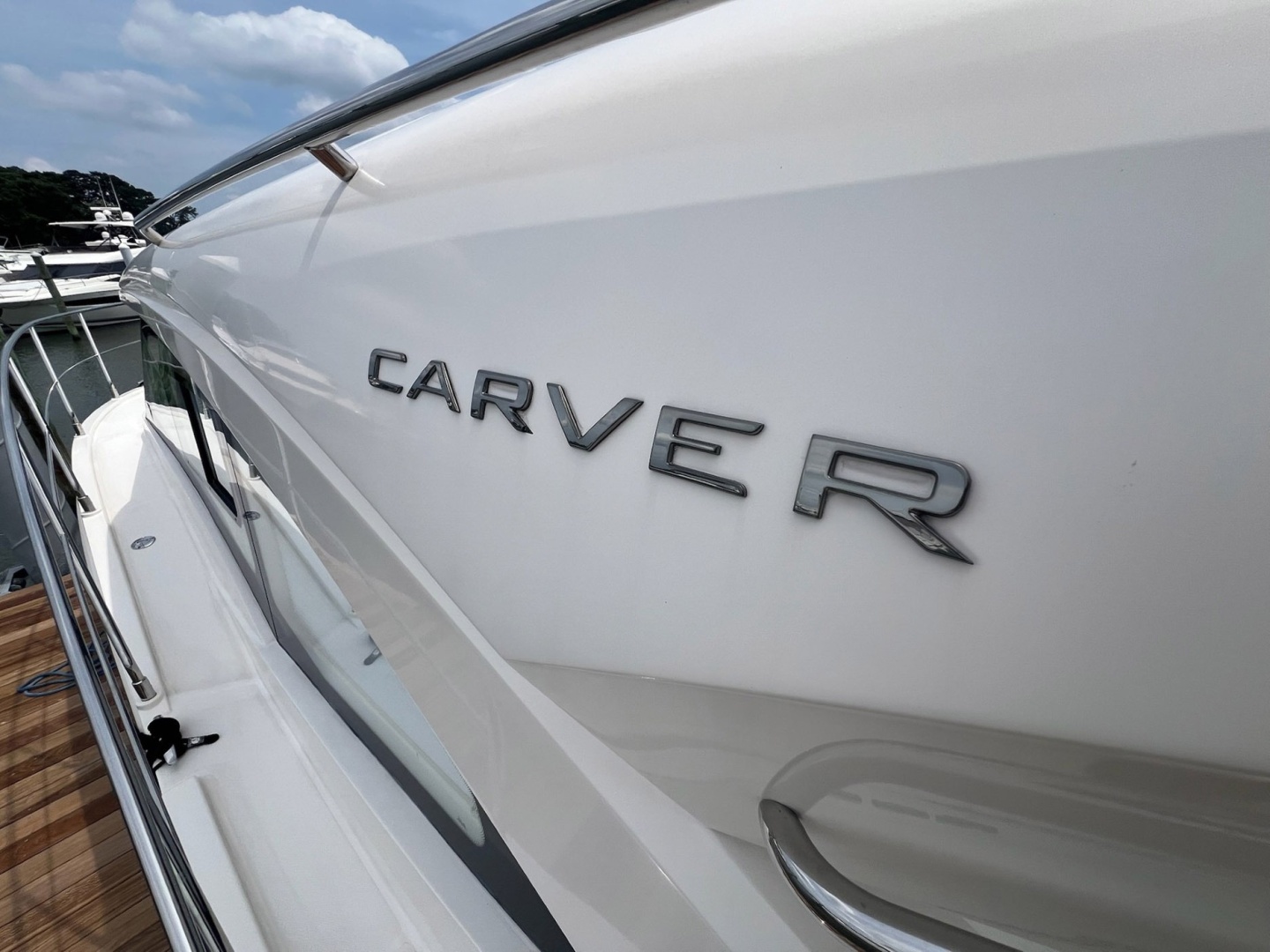 37ft Carver Yacht For Sale