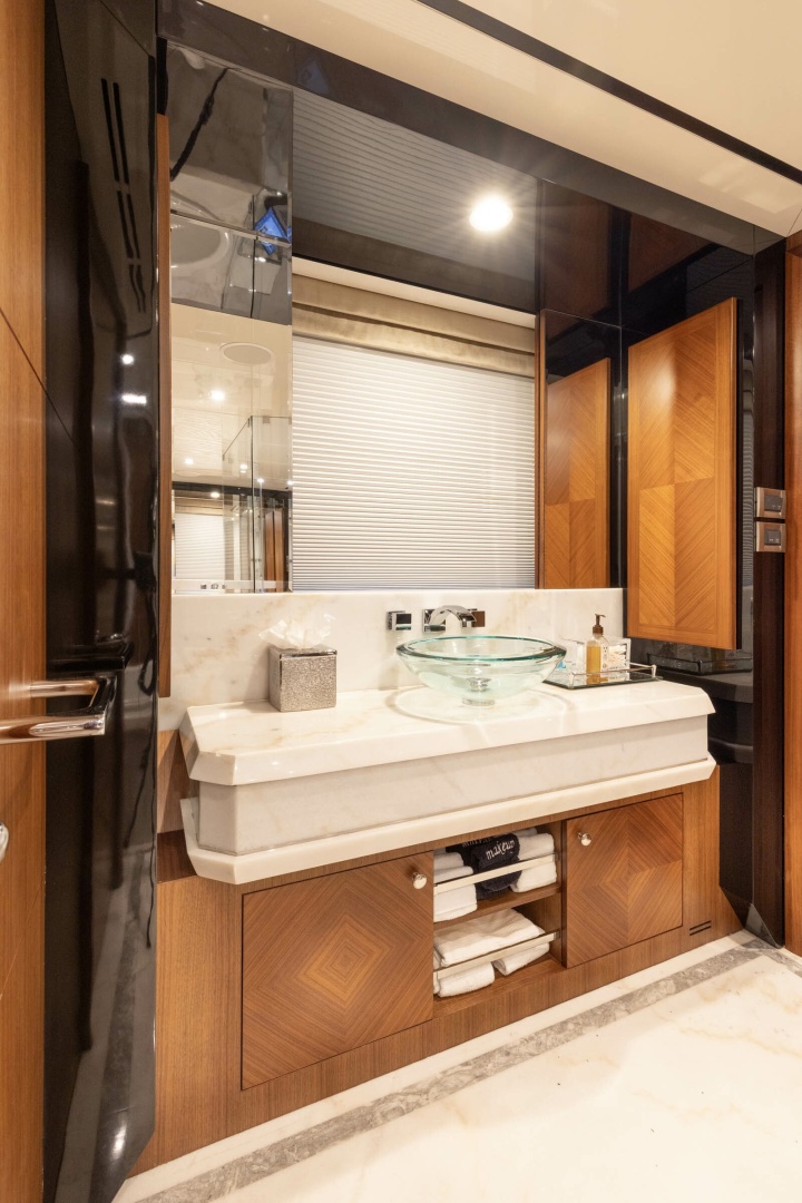 WRECKLESS 120ft Ocean Alexander Yacht For Sale