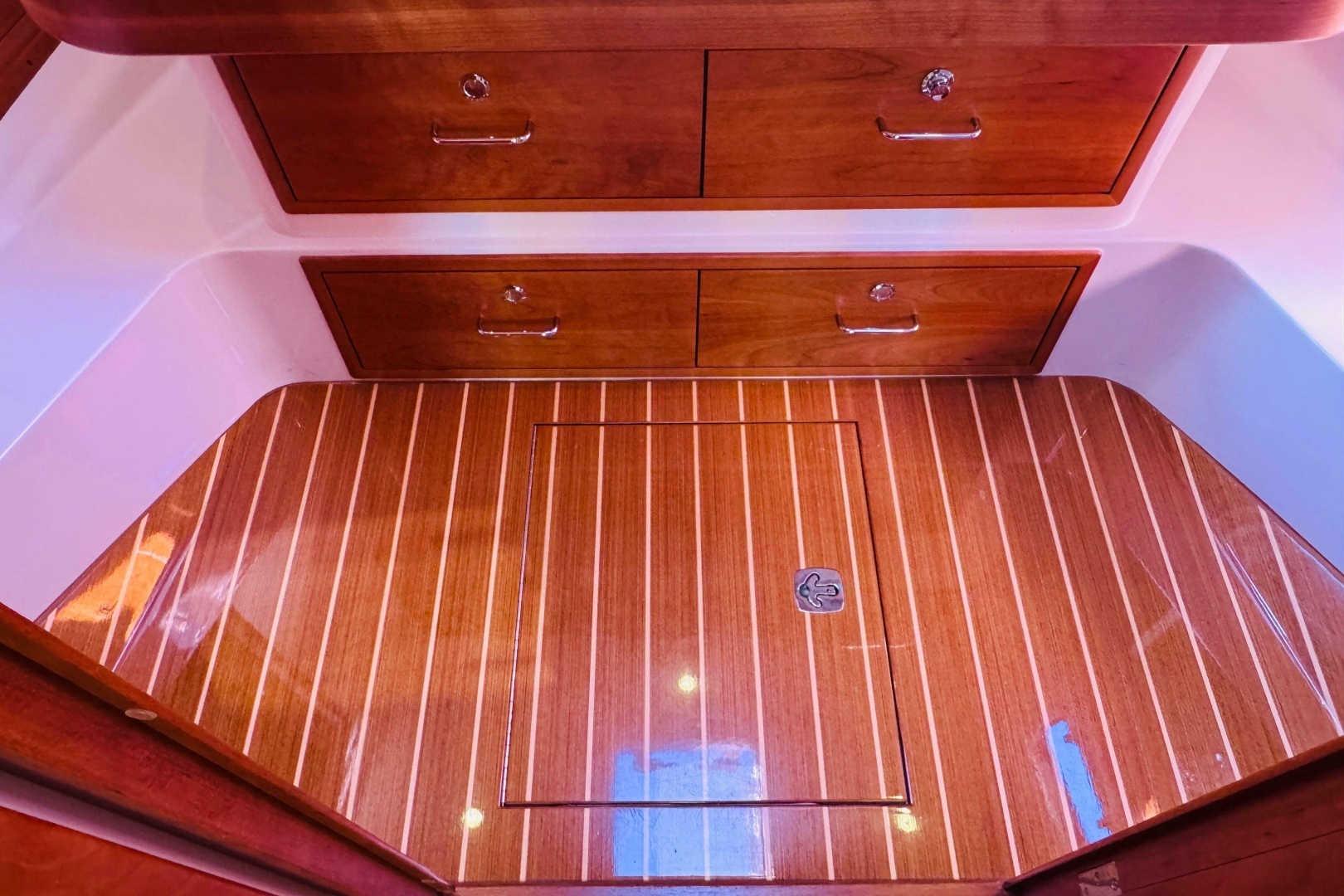 MJM 40z Yacht For Sale