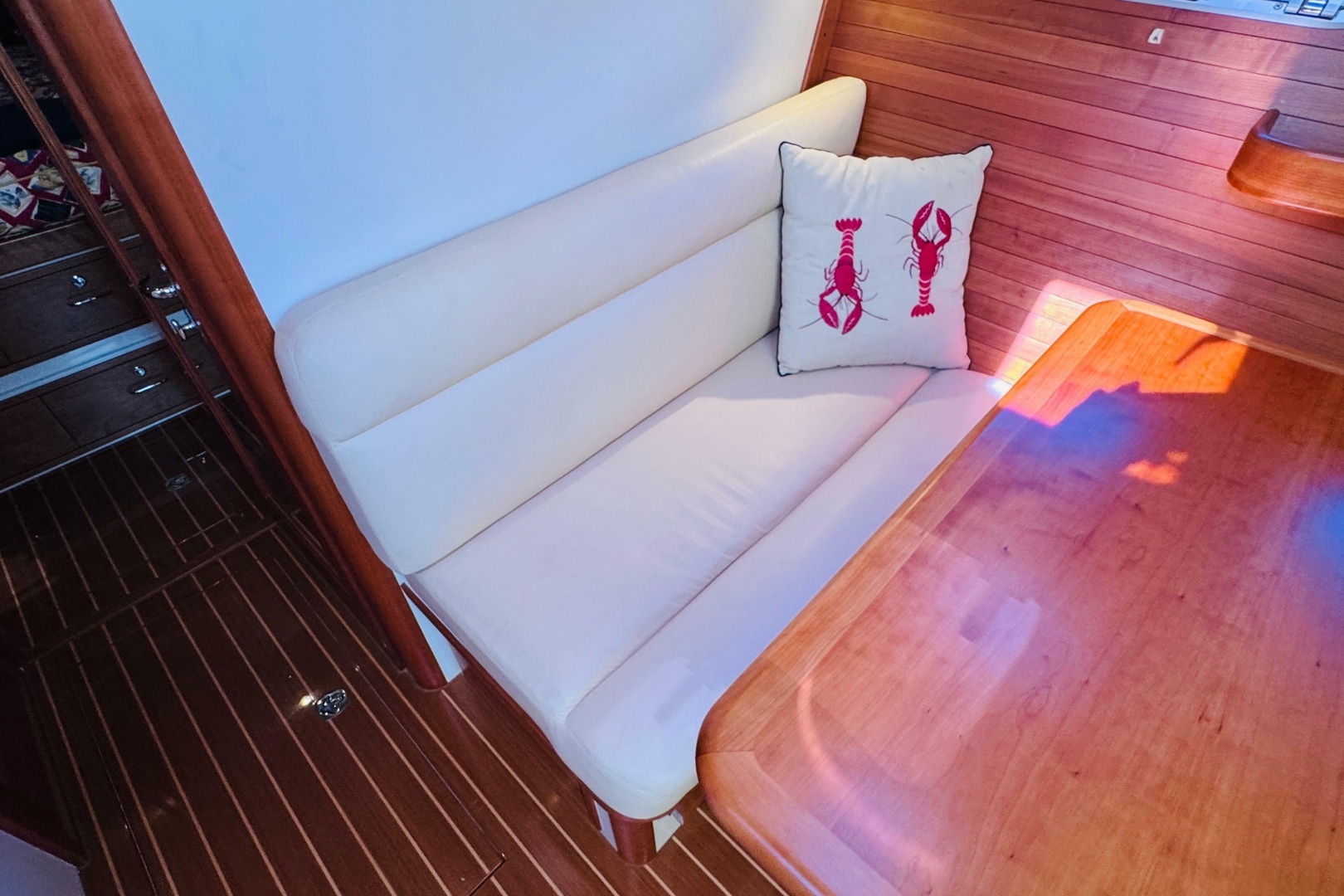 MJM 40z Yacht For Sale