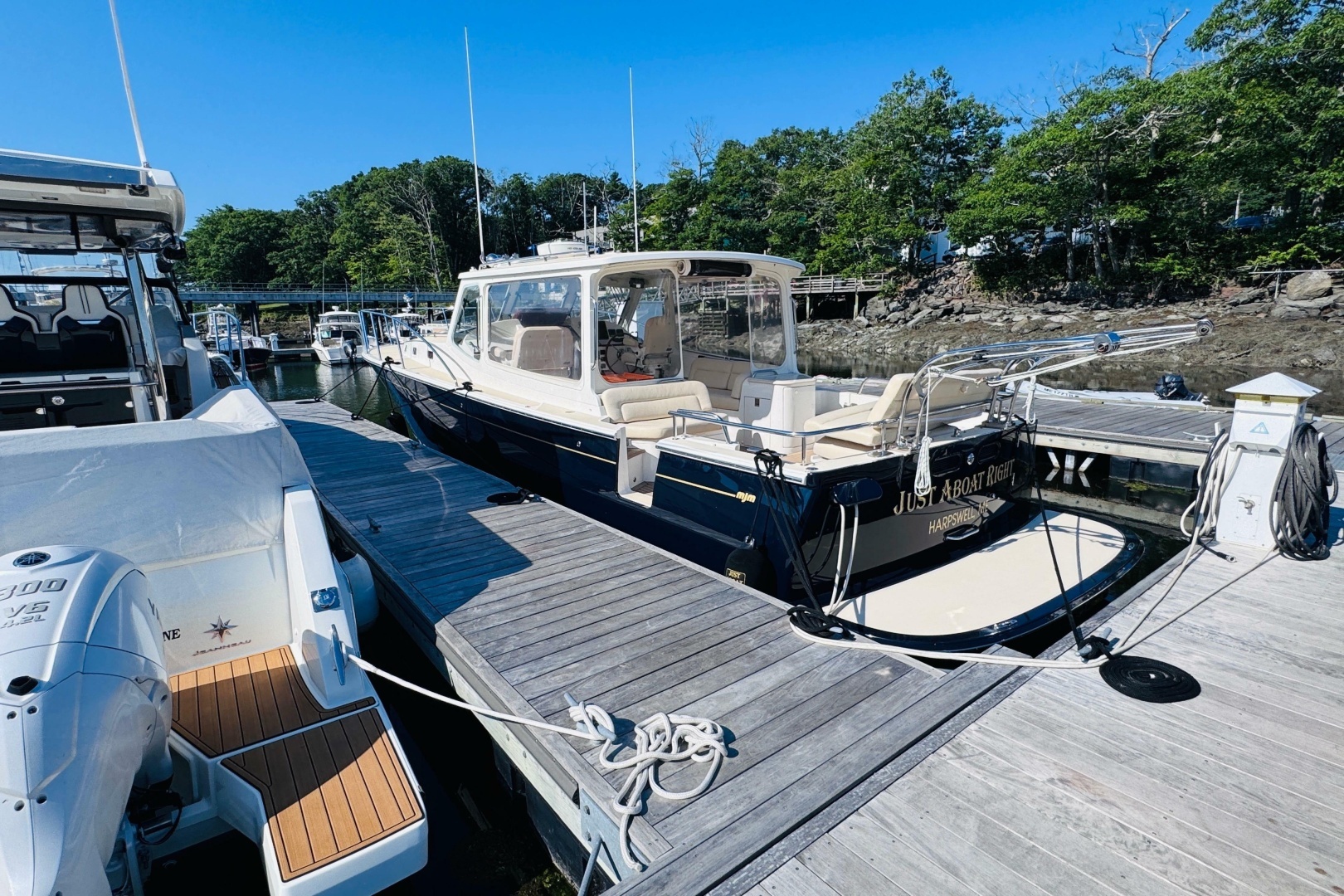 MJM 40z Yacht For Sale