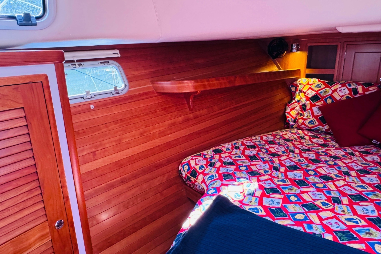 MJM 40z Yacht For Sale