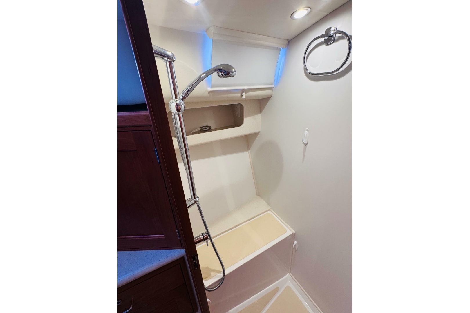 MJM 40z Yacht For Sale