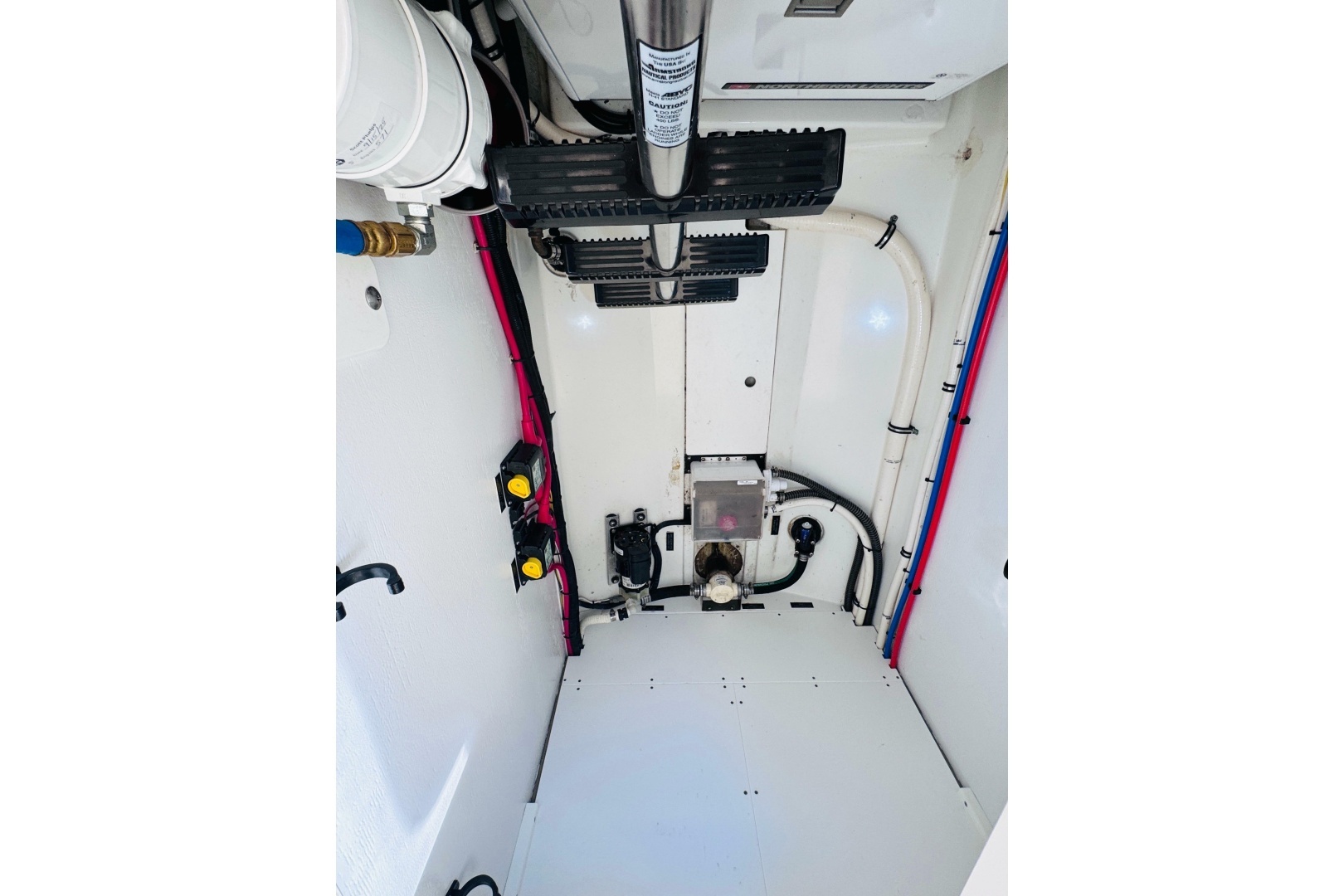 MJM 40z Yacht For Sale