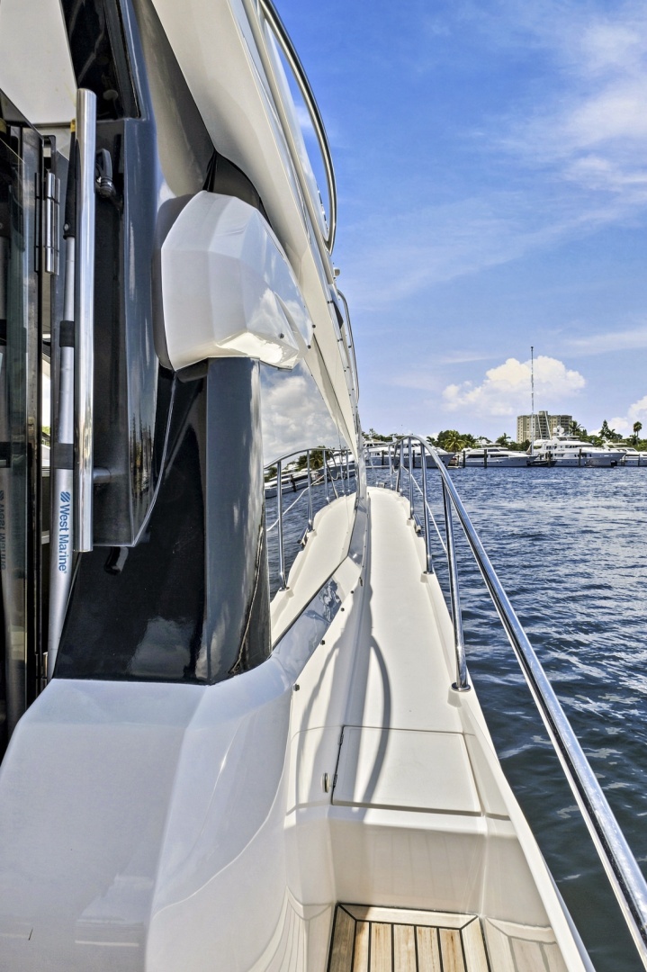 Galeon Sky Yacht For Sale
