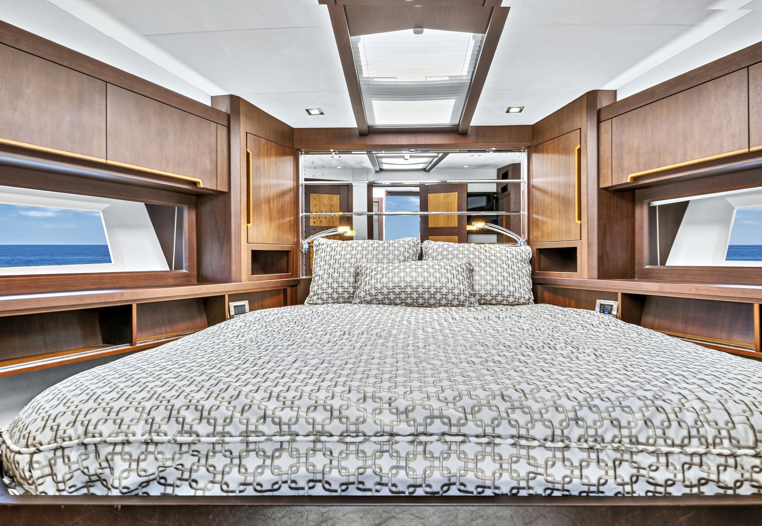 Galeon Sky Yacht For Sale