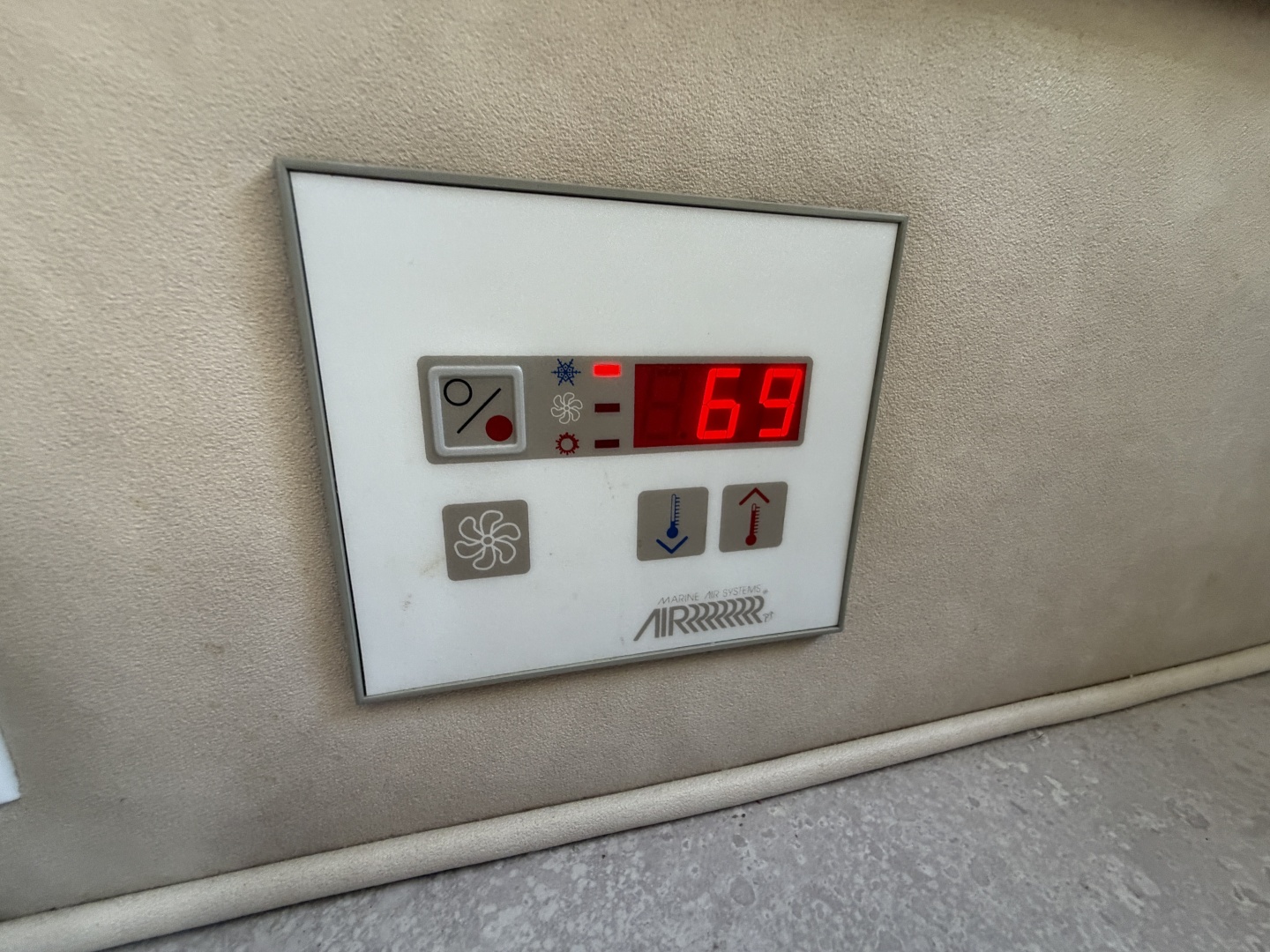 1996 Sea Ray 330 Sundancer