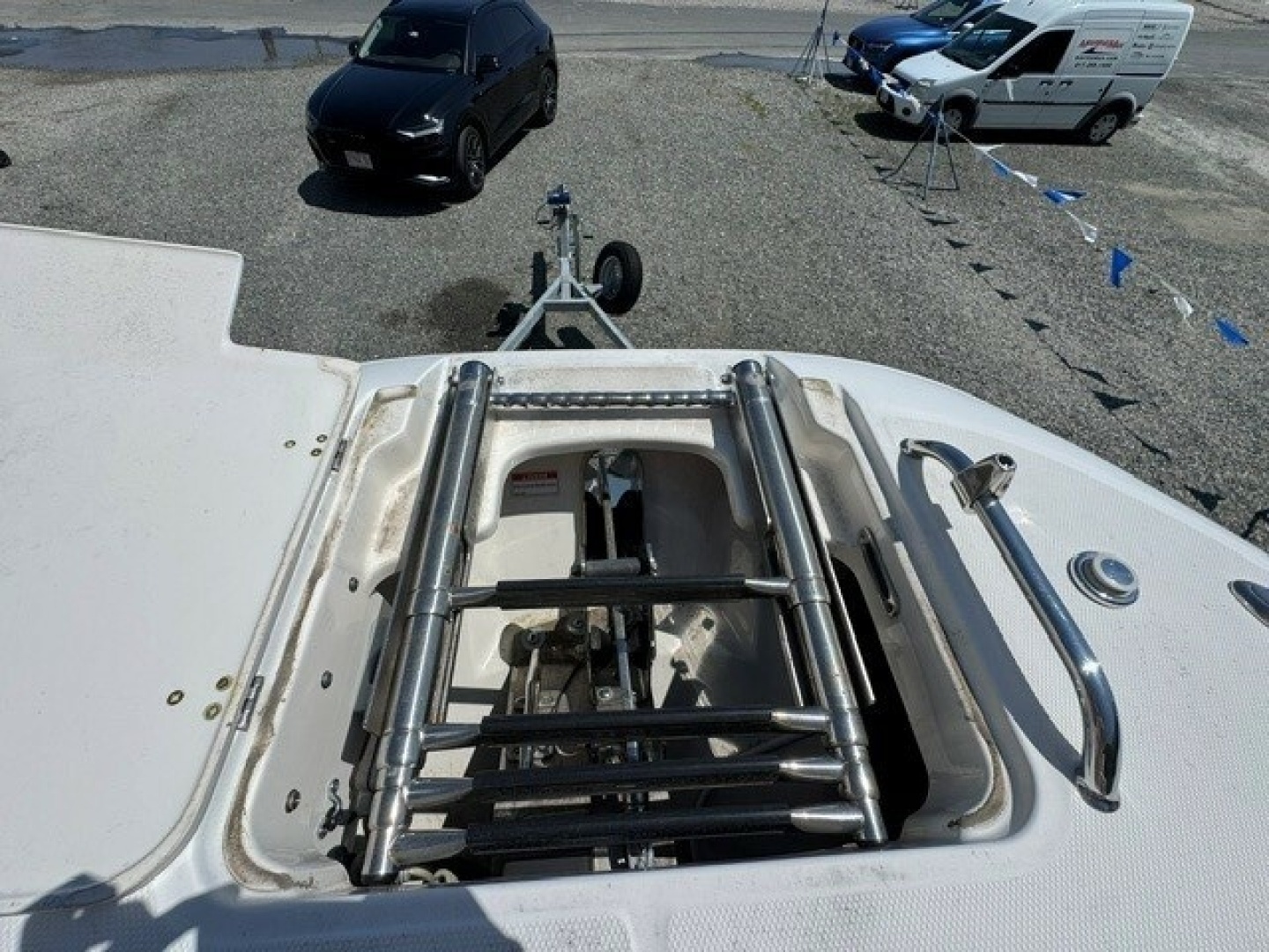 Boston Whaler 320 Vantage Yacht For Sale