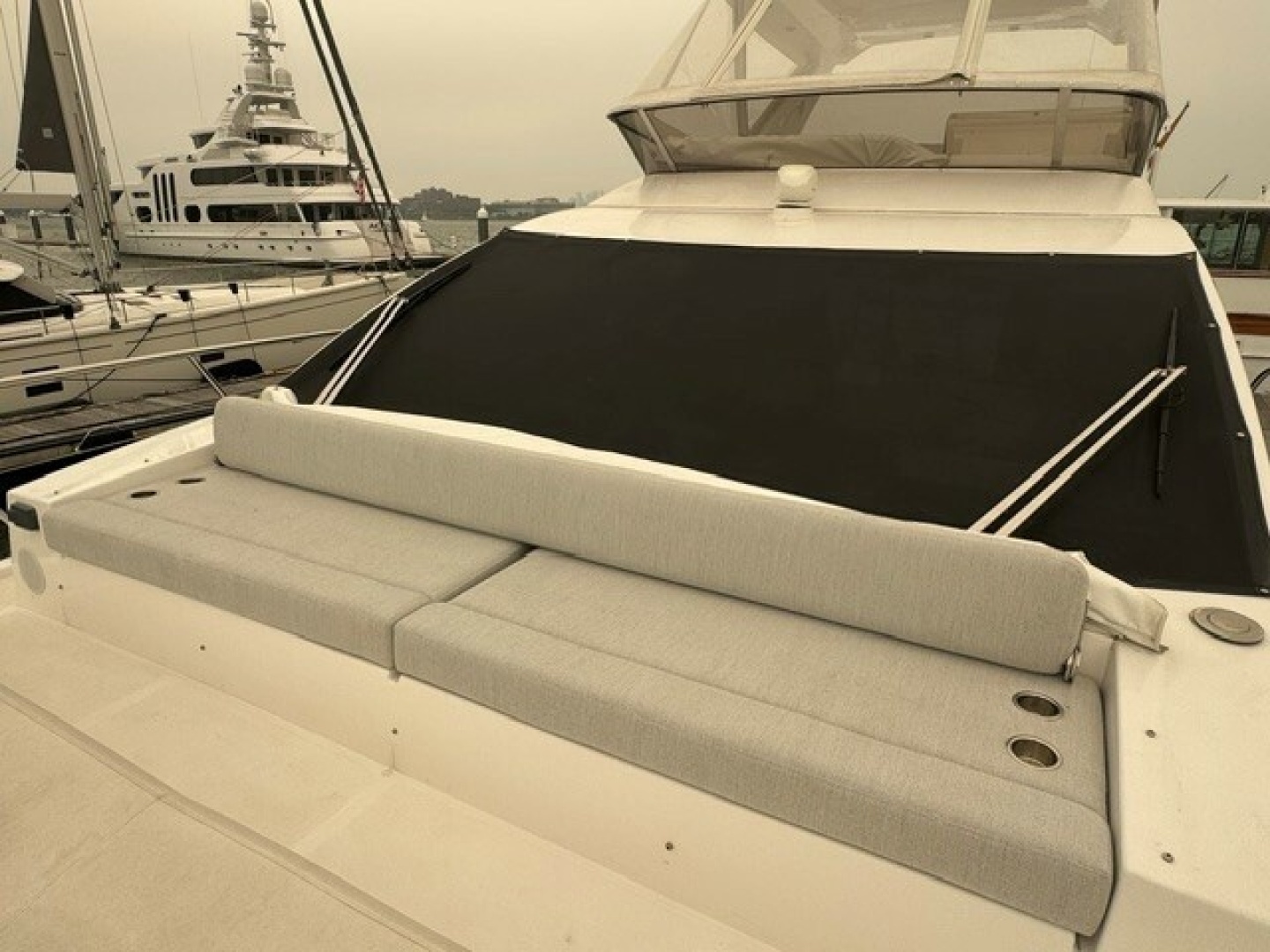 Azimut 50FLY Yacht For Sale