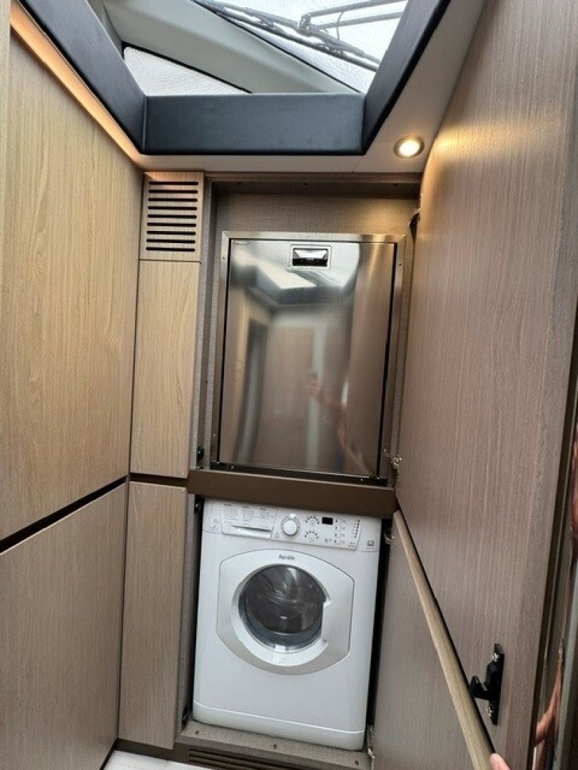 Azimut 50FLY Yacht For Sale