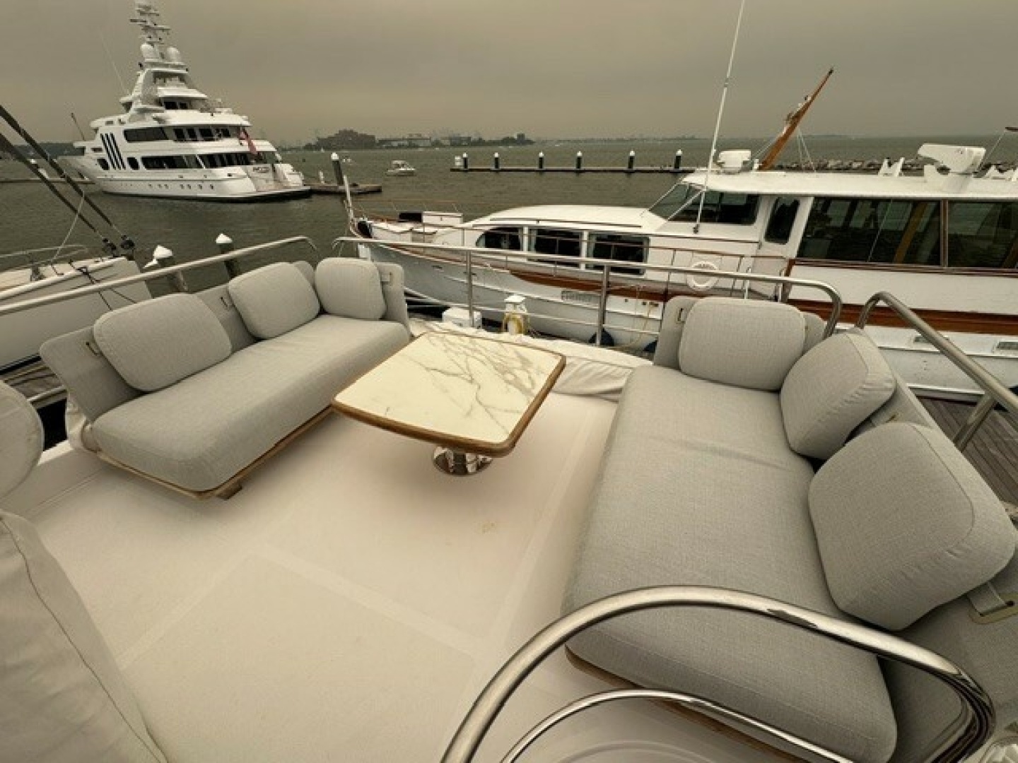 Azimut 50FLY Yacht For Sale