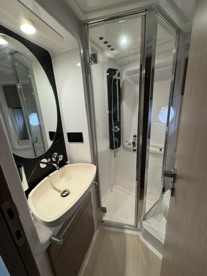 Azimut 50FLY Yacht For Sale