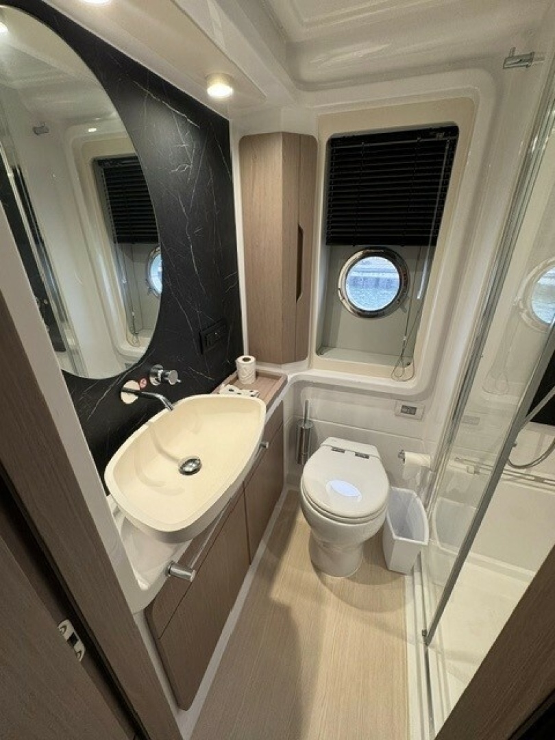 Azimut 50FLY Yacht For Sale
