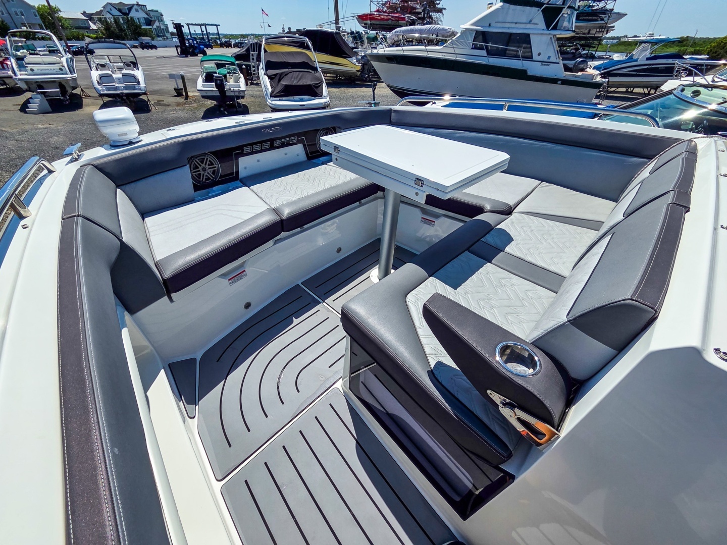 Galeon 325 GTO Yacht For Sale