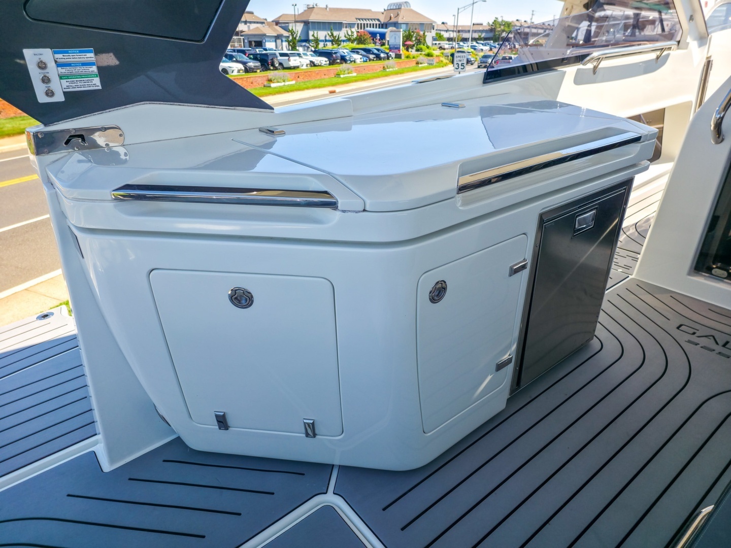 Galeon 325 GTO Yacht For Sale