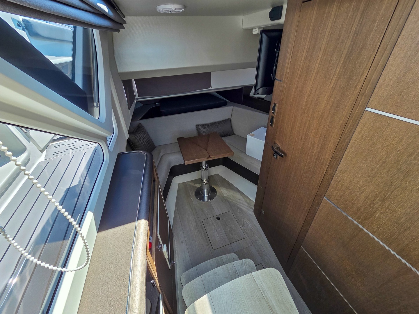 Galeon 325 GTO Yacht For Sale