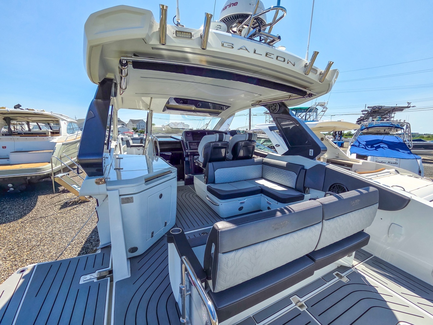 Galeon 325 GTO Yacht For Sale
