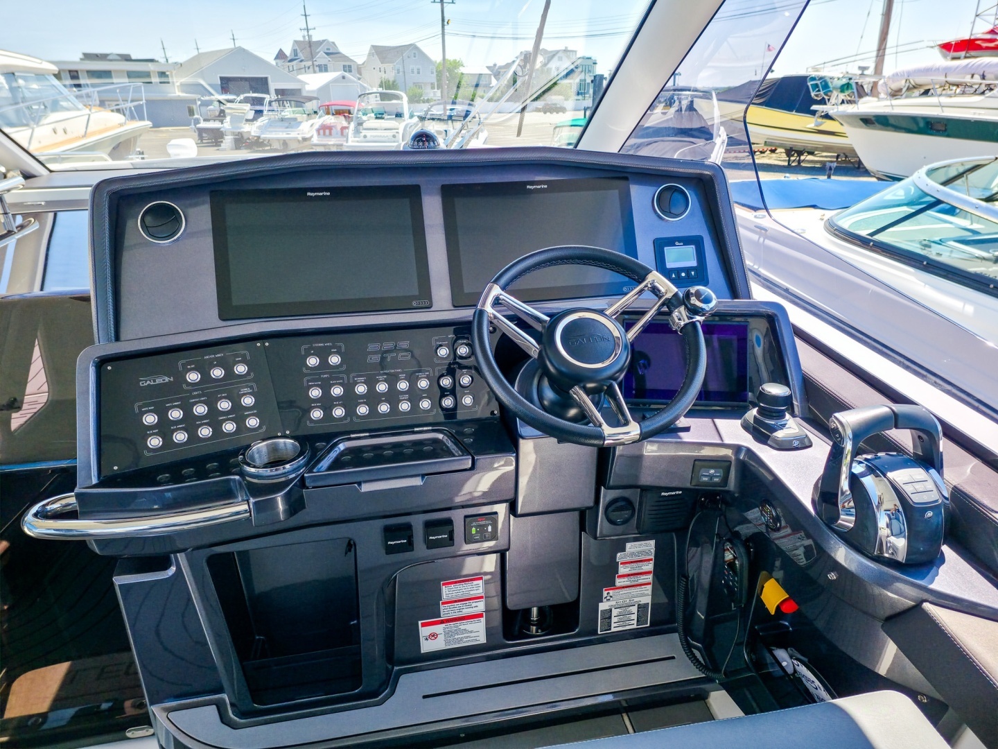 Galeon 325 GTO Yacht For Sale
