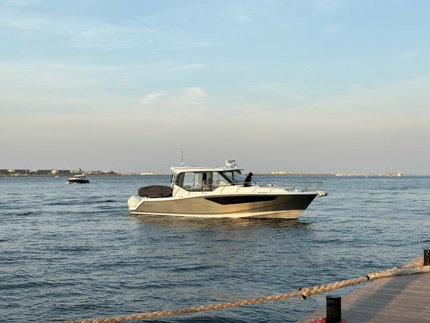 Boston Whaler 405 Conques Yacht For Sale