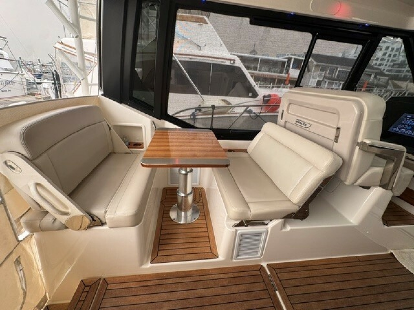 Boston Whaler 405 Conques Yacht For Sale