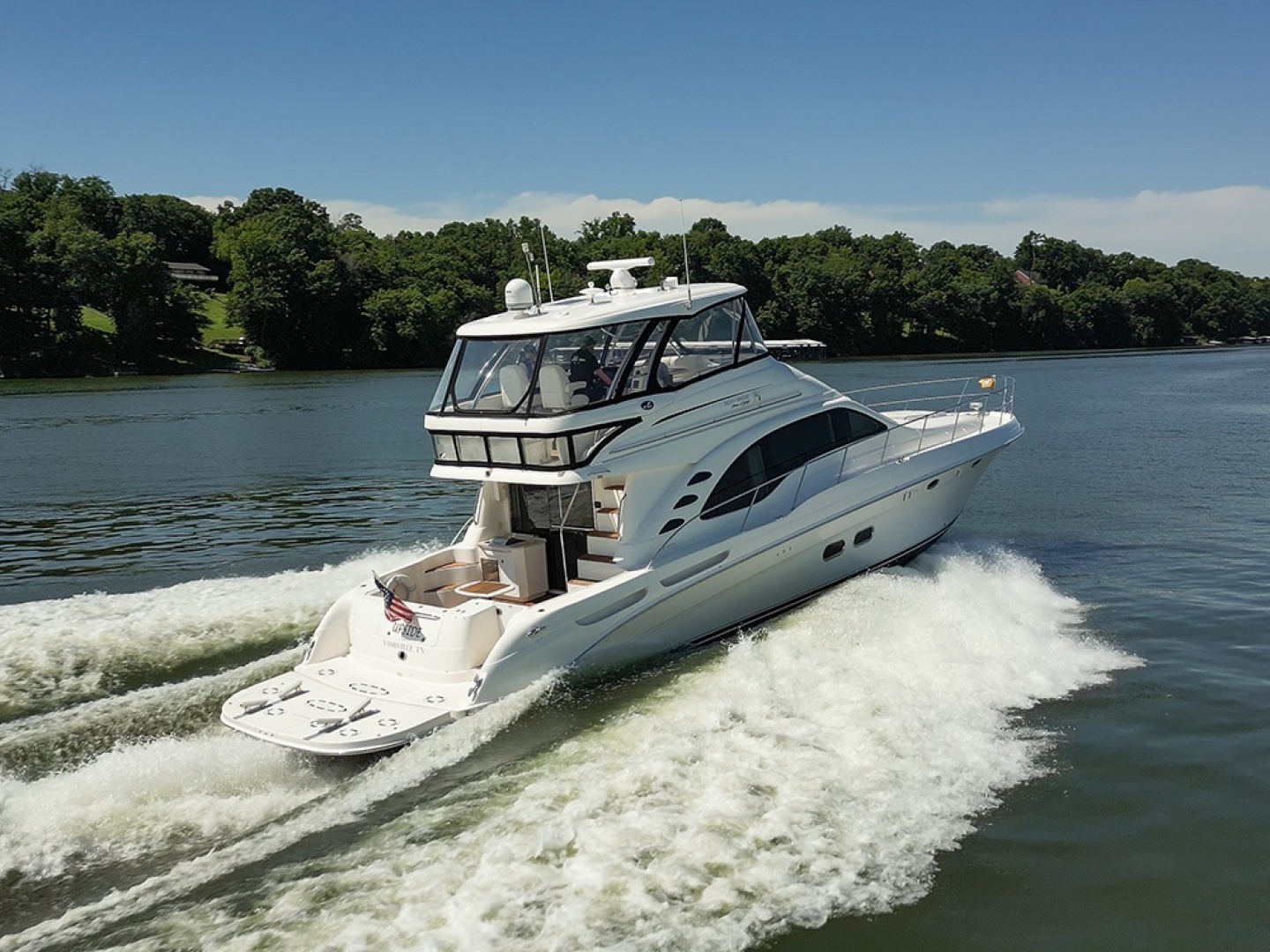 Sea Ray 580 Sedan Bridge Yacht For Sale