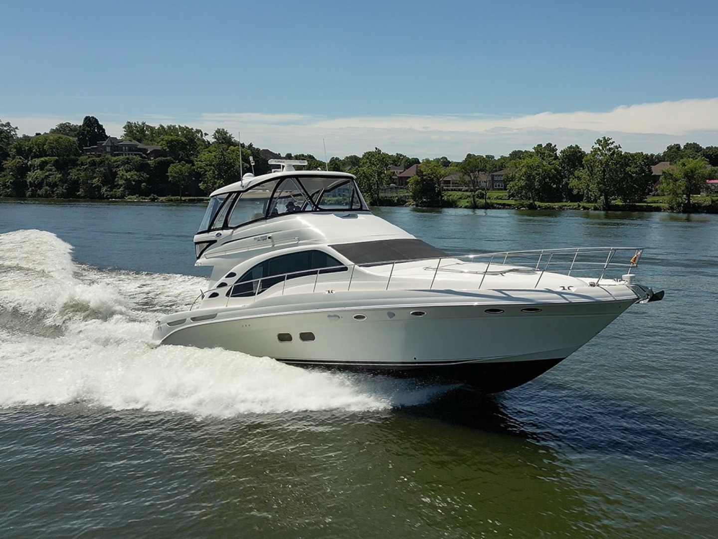 Sea Ray 580 Sedan Bridge Yacht For Sale