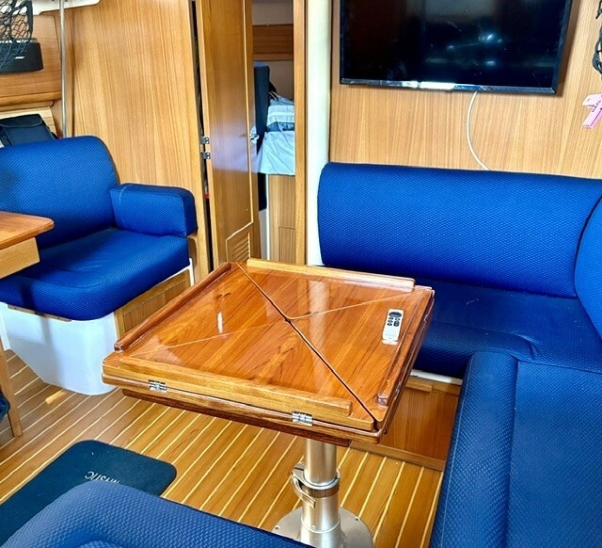 Catalina 355 Yacht For Sale